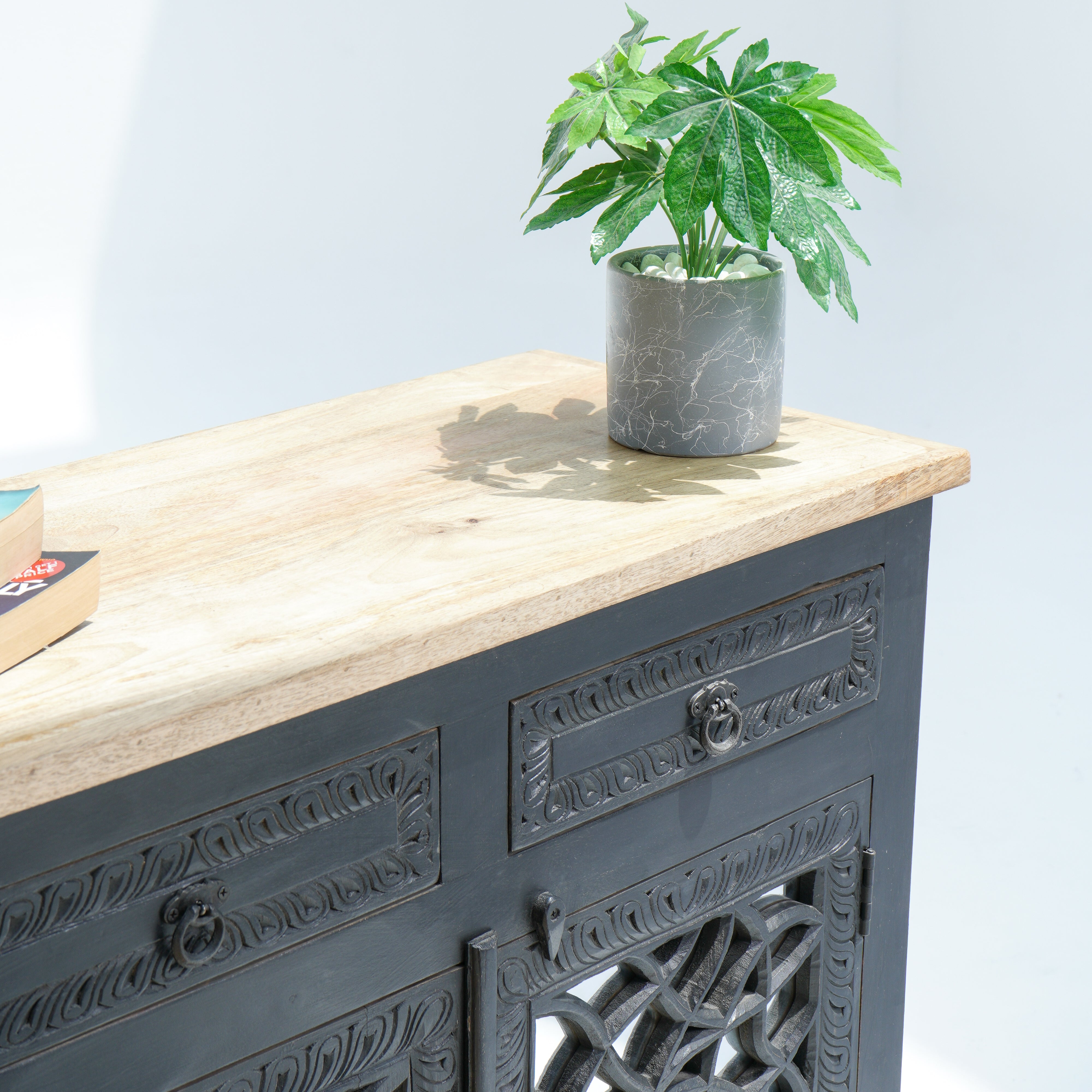 Lustre glass door sideboard