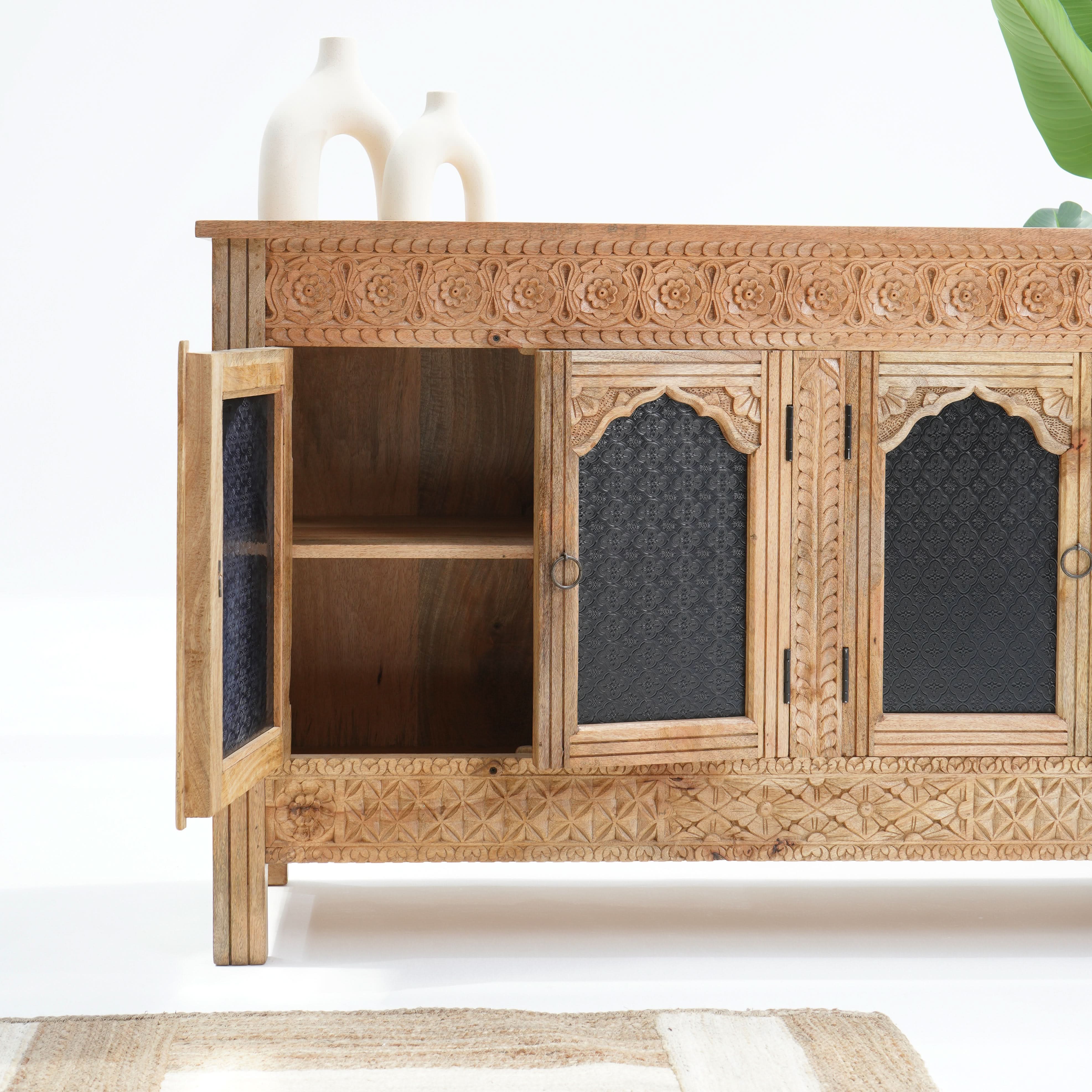 HERITAGE FOUR DOOR SIDEBOARD - Art and craft furniture