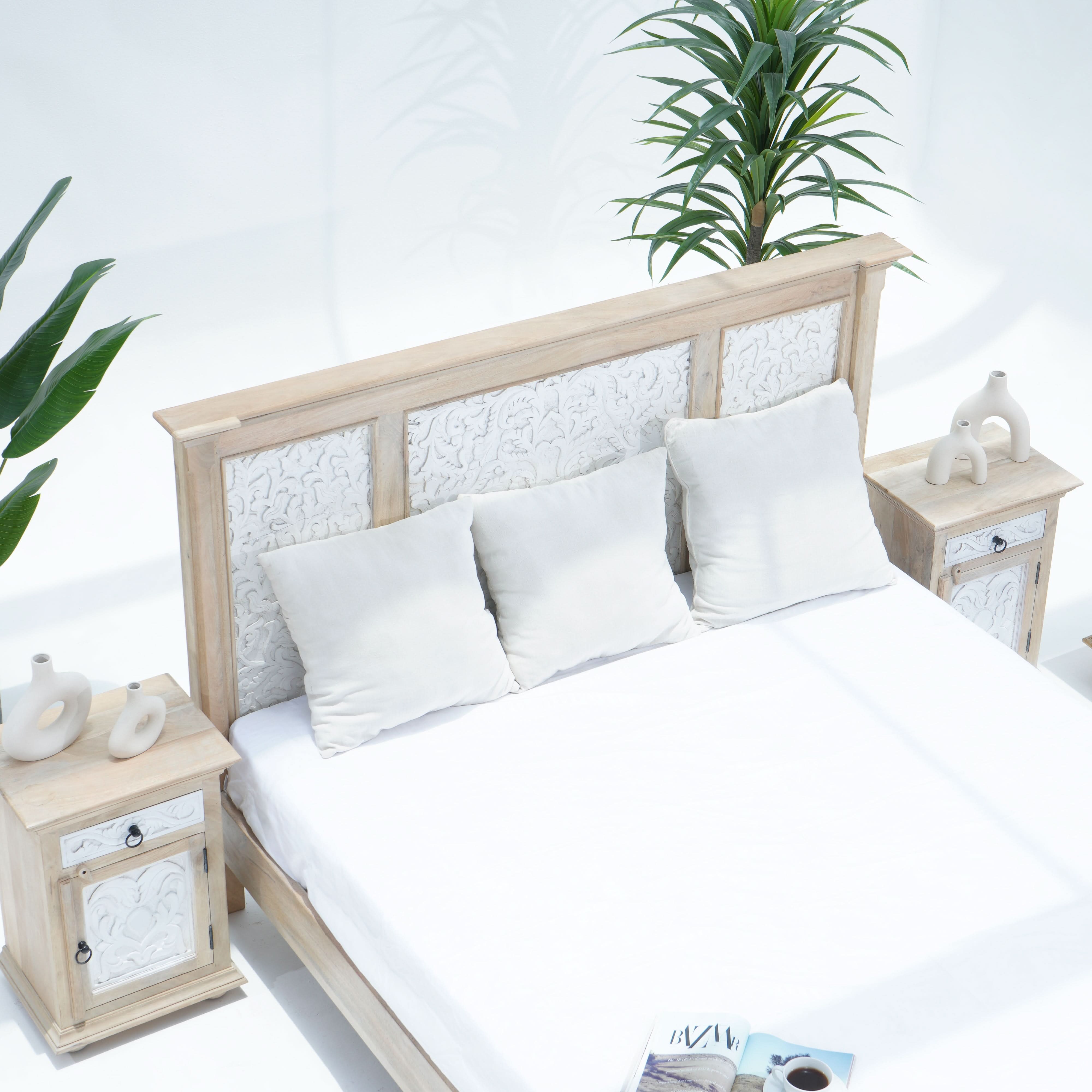 WOODEN CARWING THREE BLOCK BED - Art and craft furniture