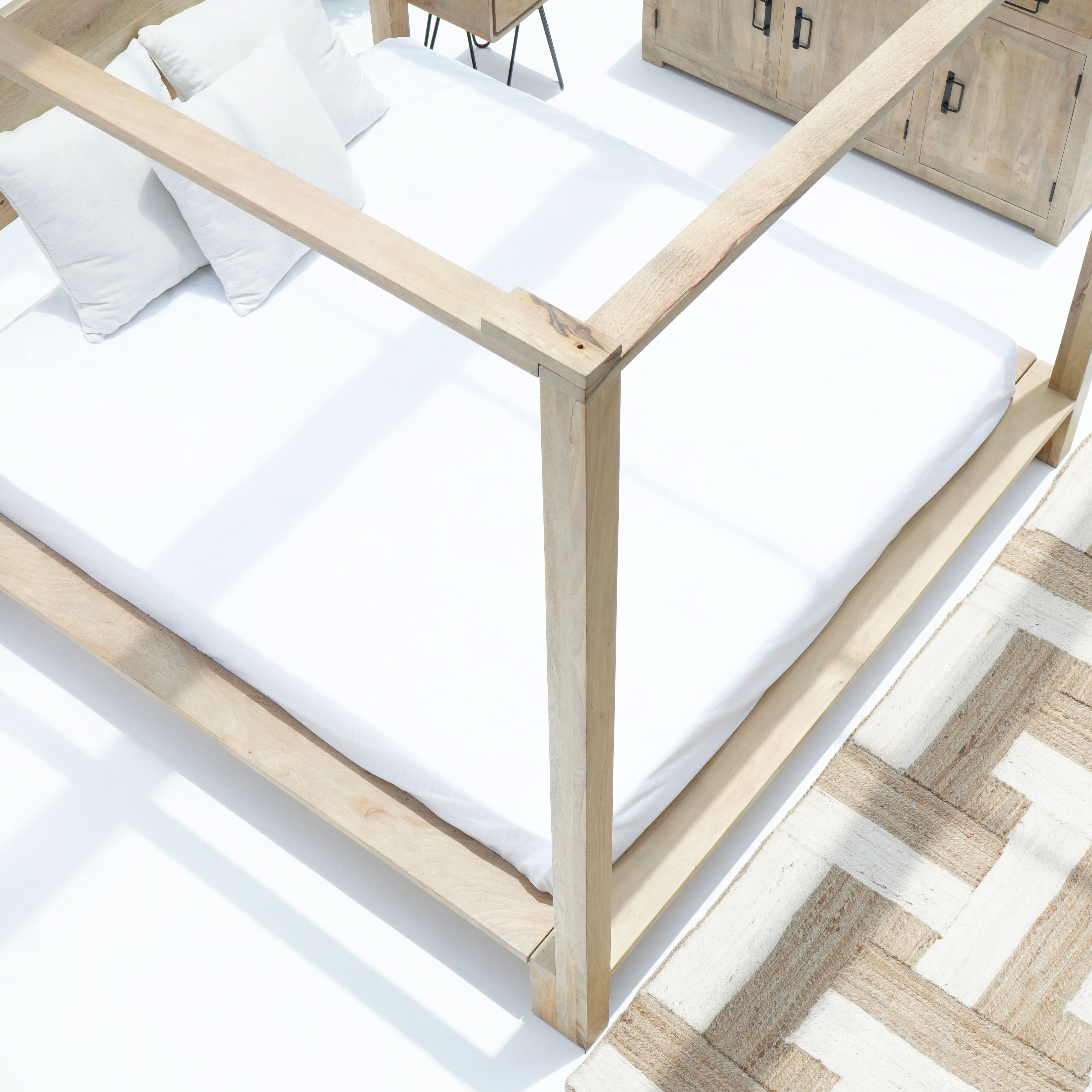 AUREVO MANGO WOOD FOUR POSTER BED - Art and craft furniture
