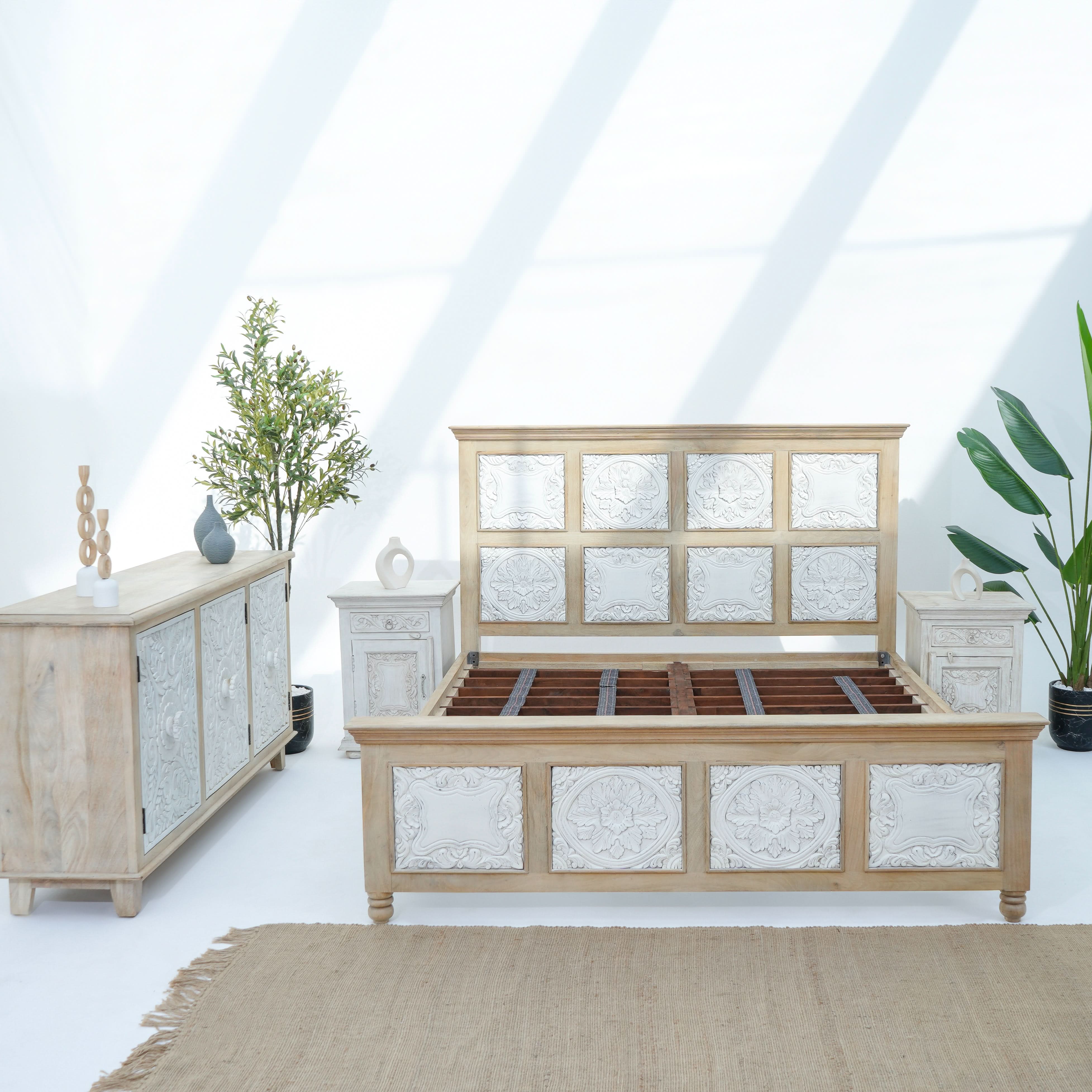 WDN CARVED EIGHT BLOCK BED - Art and craft furniture