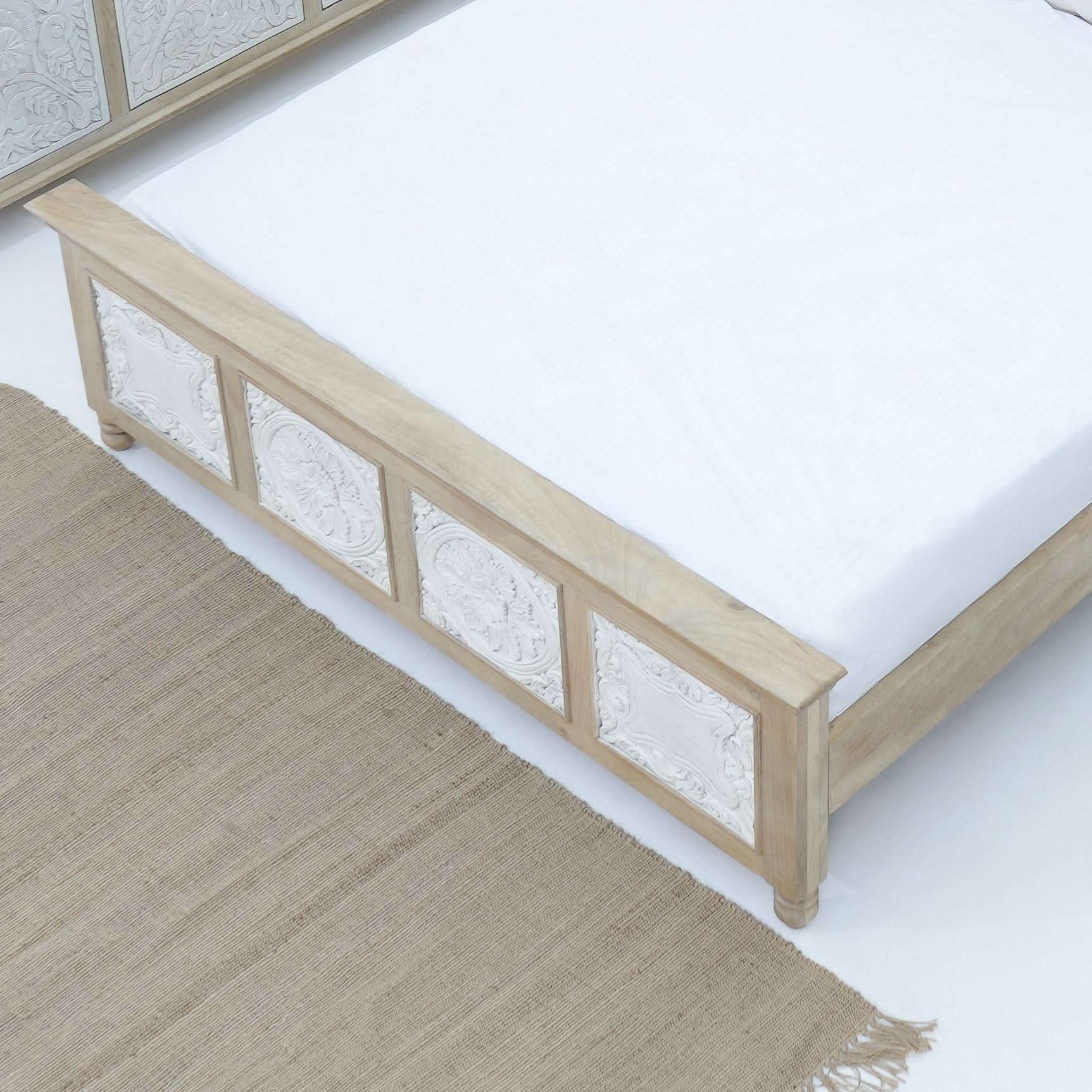 WDN CARVED EIGHT BLOCK BED - Art and craft furniture