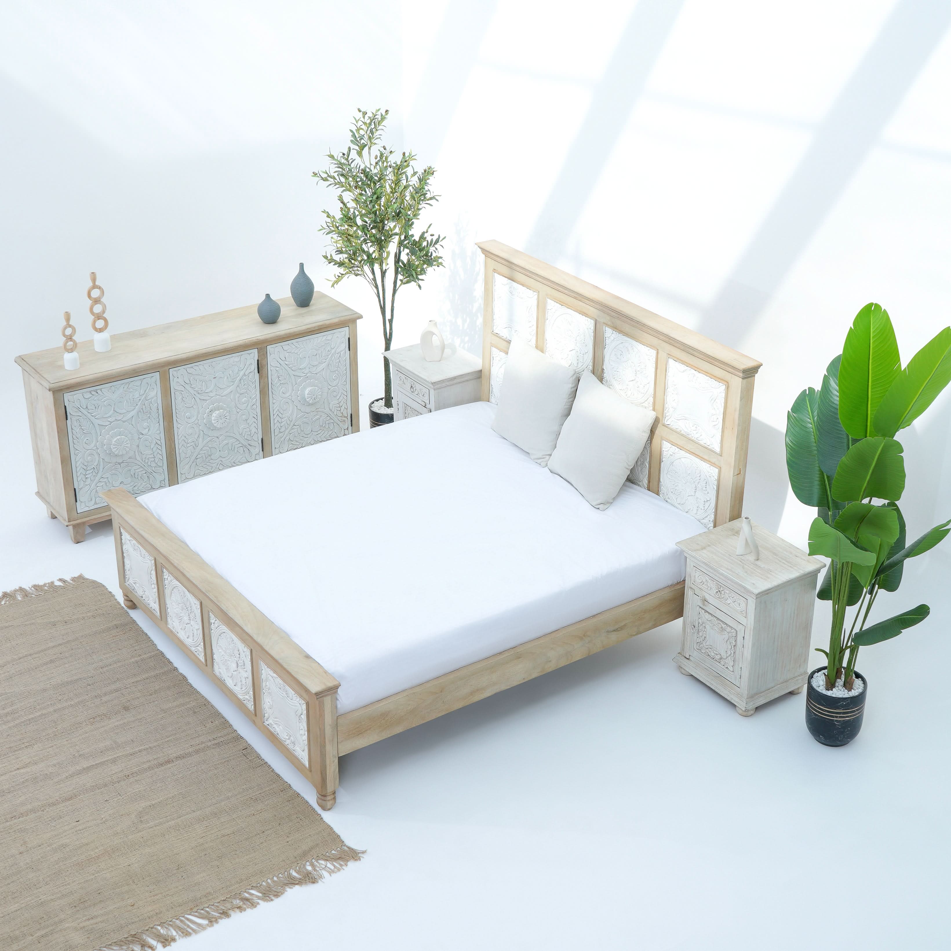WDN CARVED EIGHT BLOCK BED - Art and craft furniture