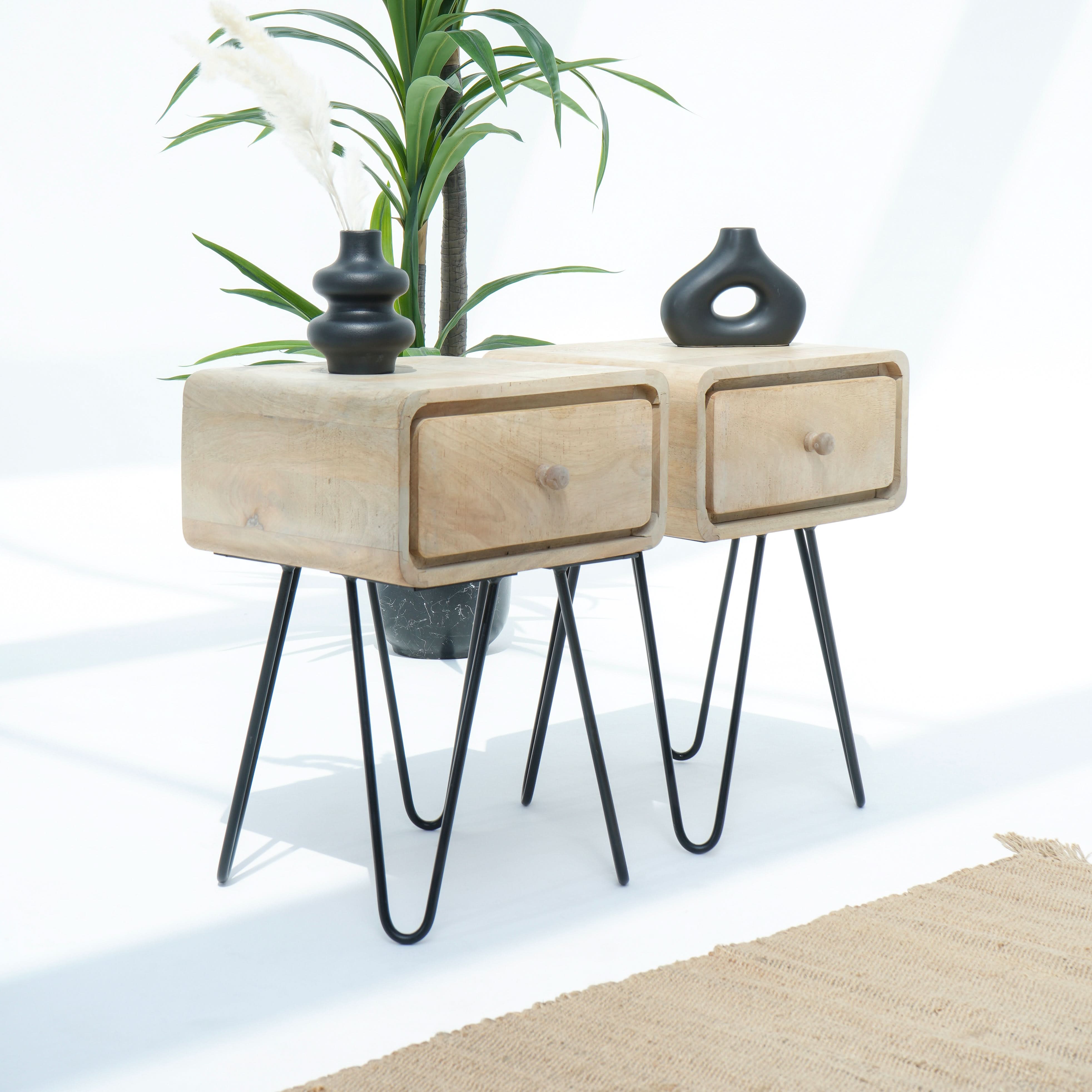 MANGOEDGE HAIRPIN NIGHTSTAND - Art and craft furniture