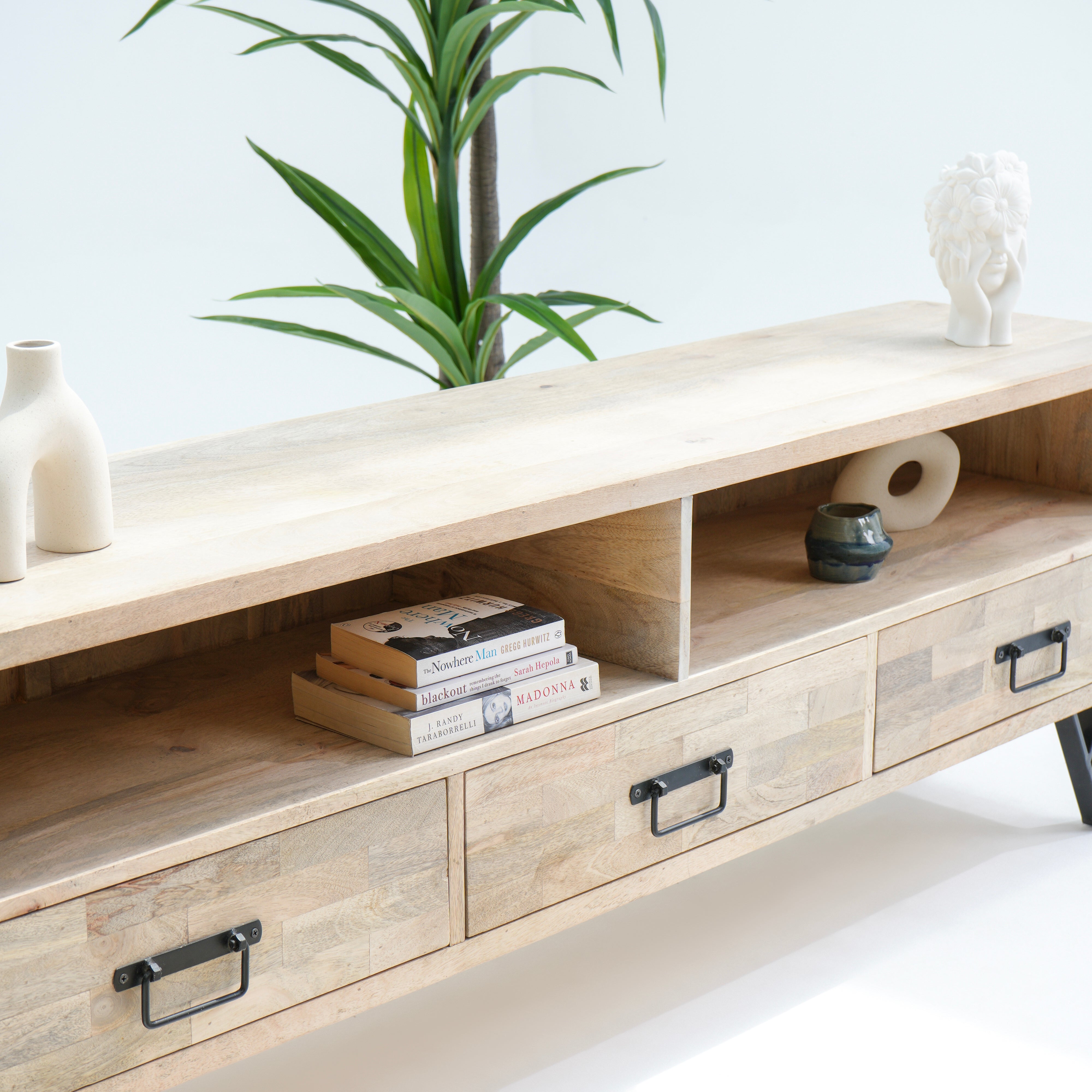 Skyline plan Tv stand