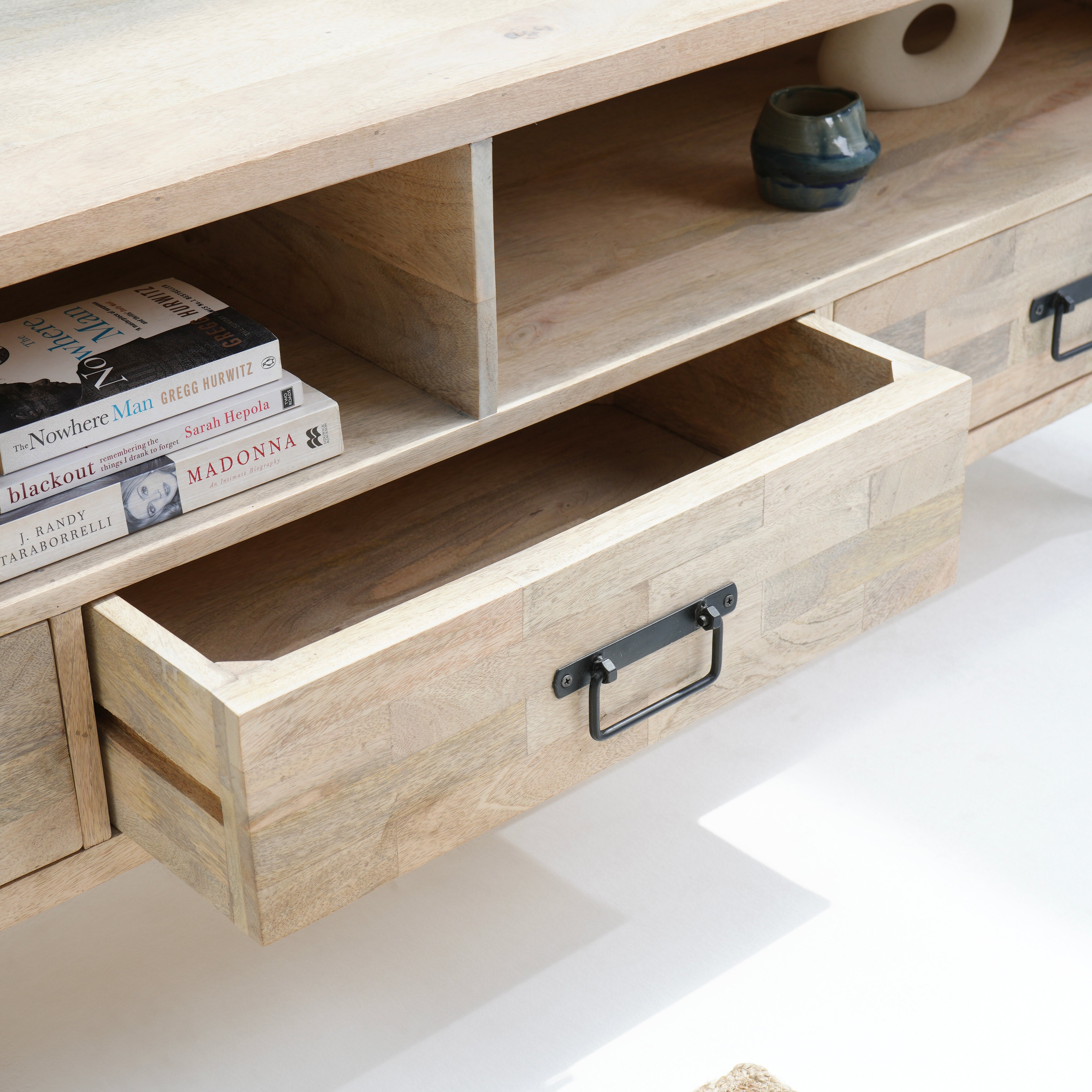 Skyline plan Tv stand
