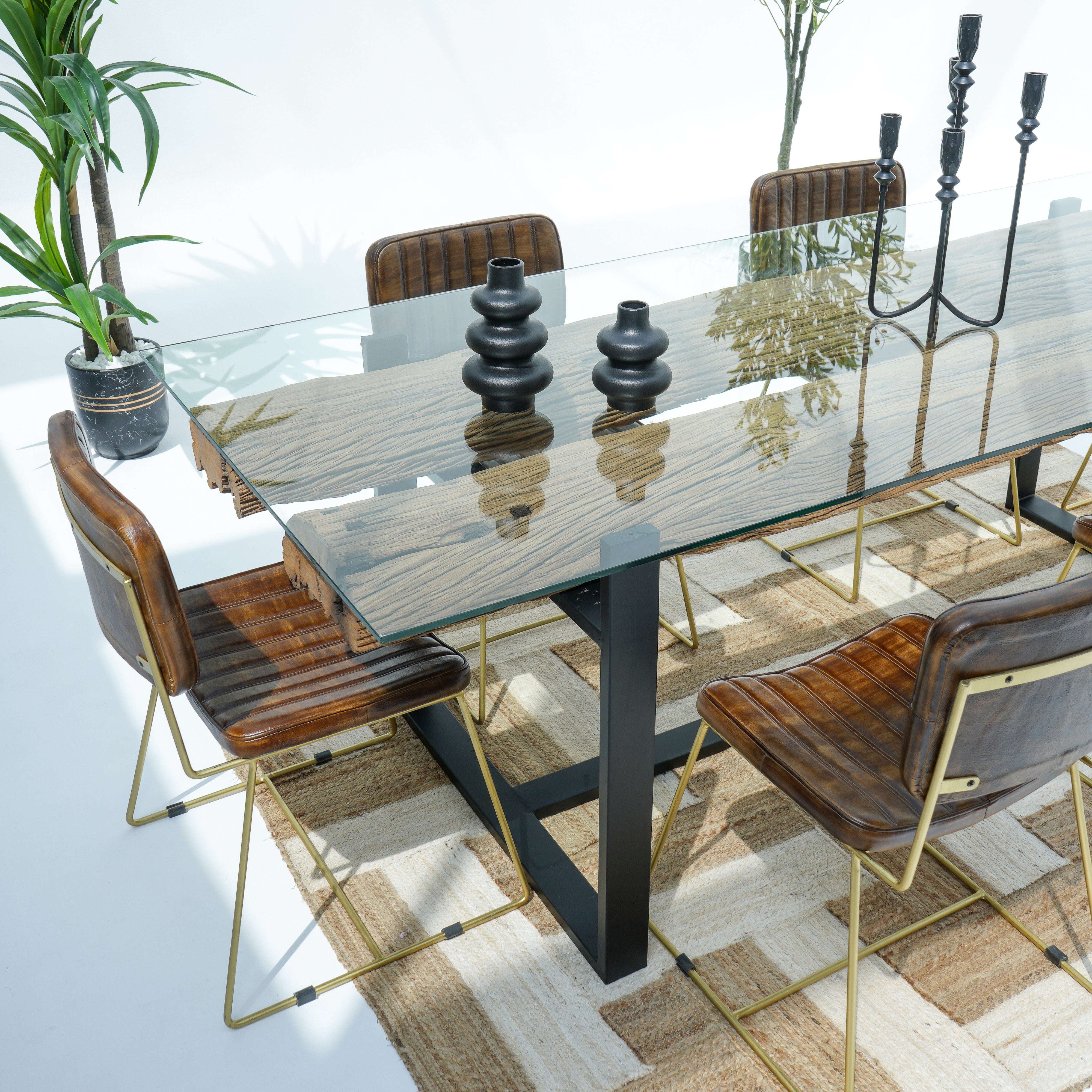 Indian Heritage Railway Log With Black Metal Leg Dining Table
