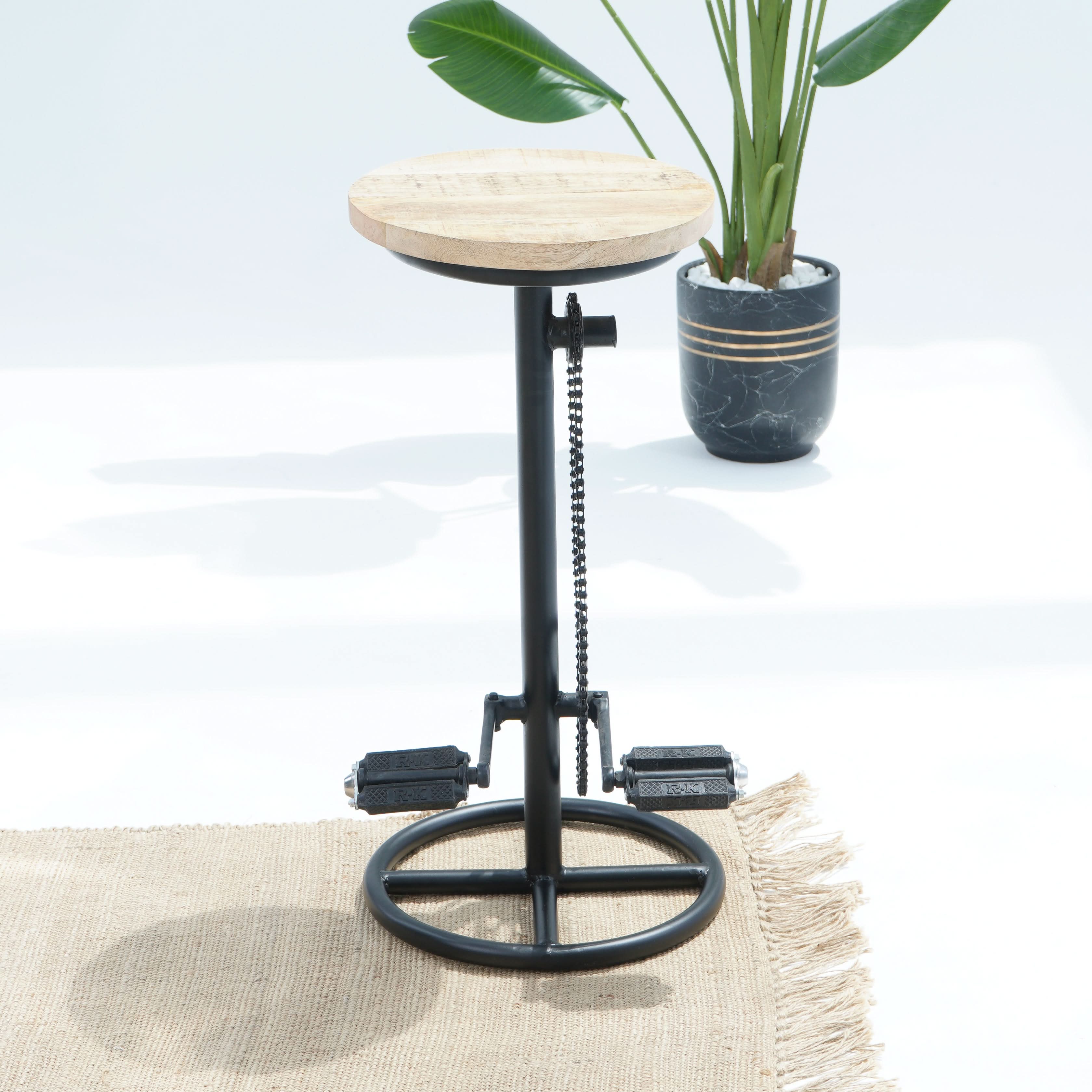 BLACK METAL WOODEN TOP BAR STOOL - Art and craft furniture