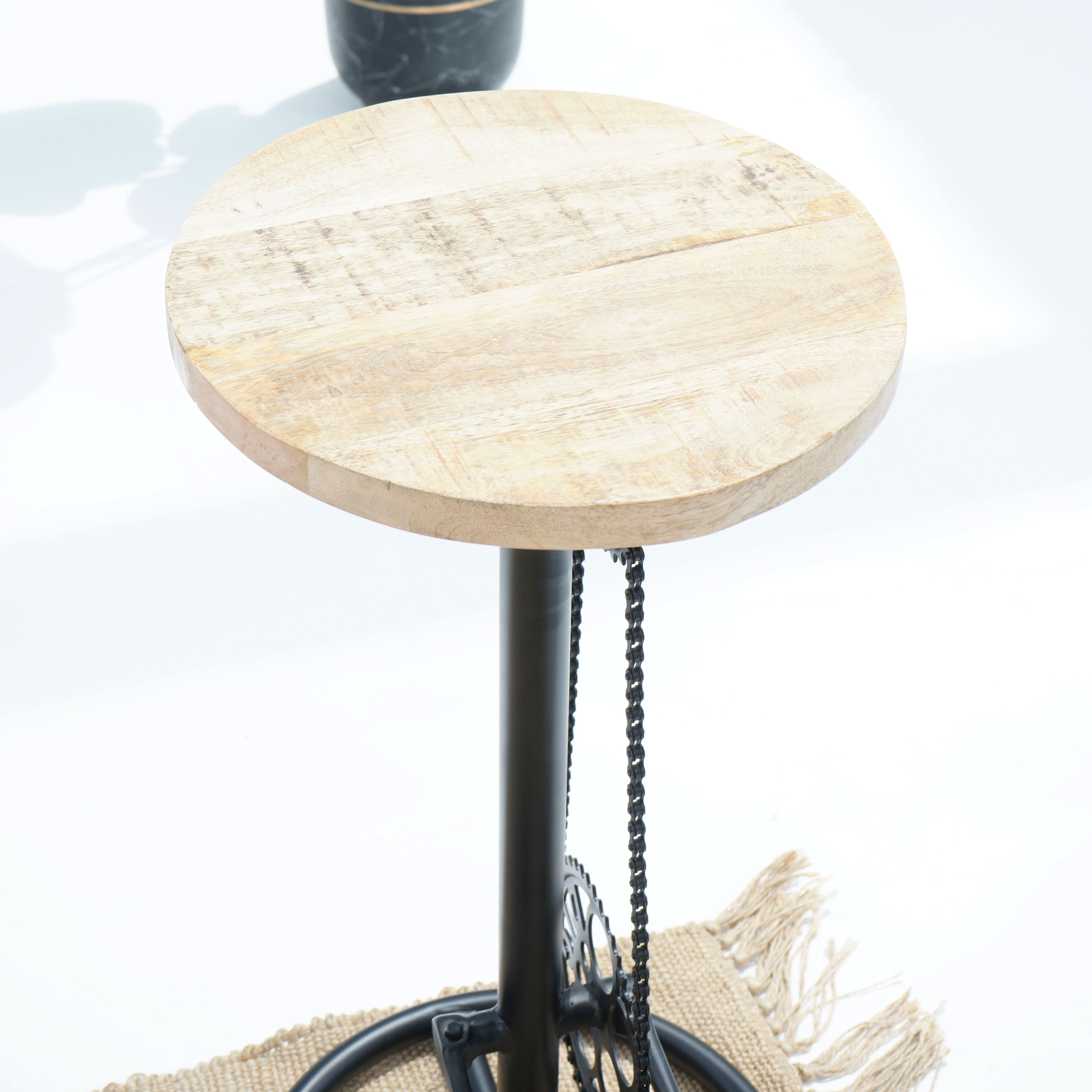 BLACK METAL WOODEN TOP BAR STOOL - Art and craft furniture