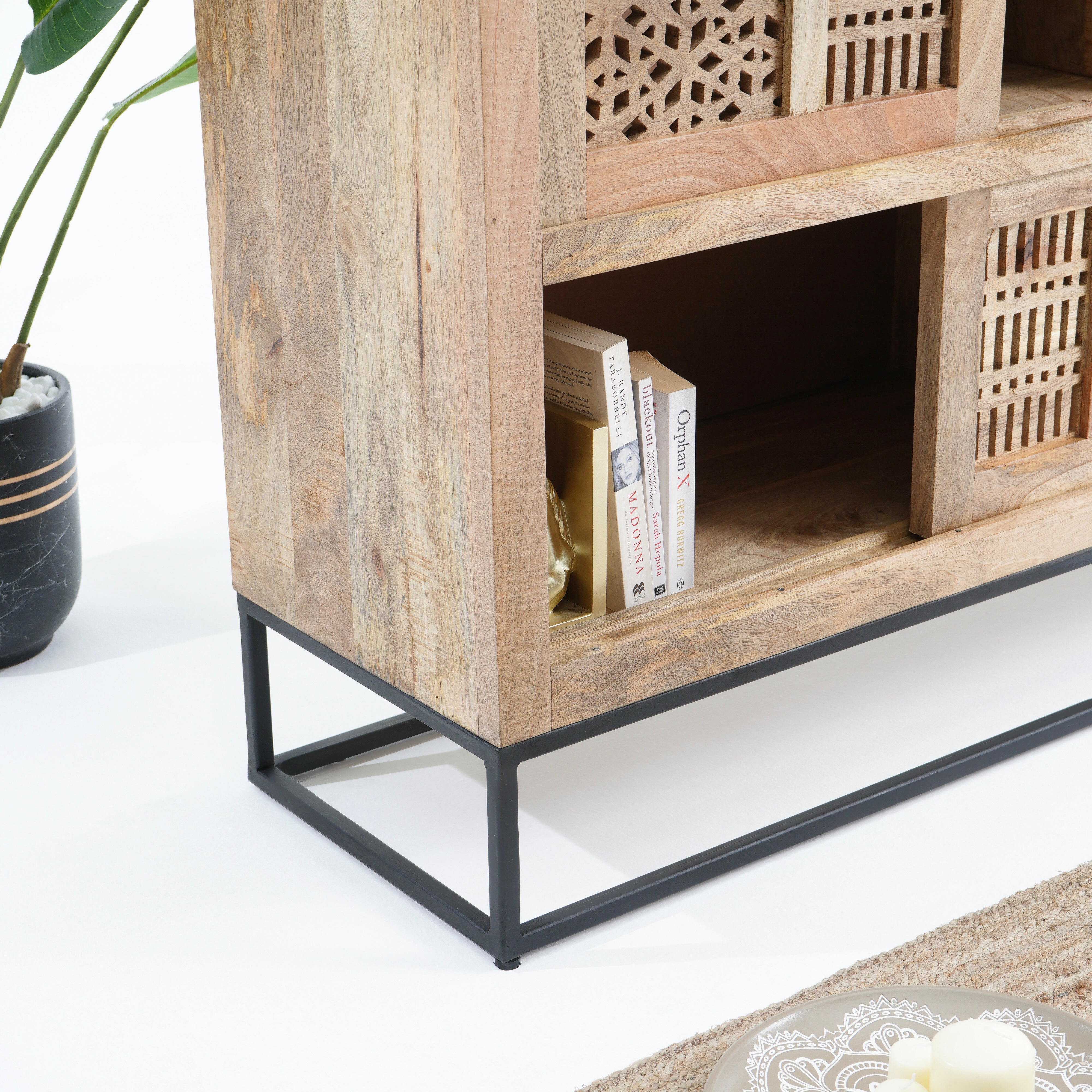 Junction sliding door sideboard