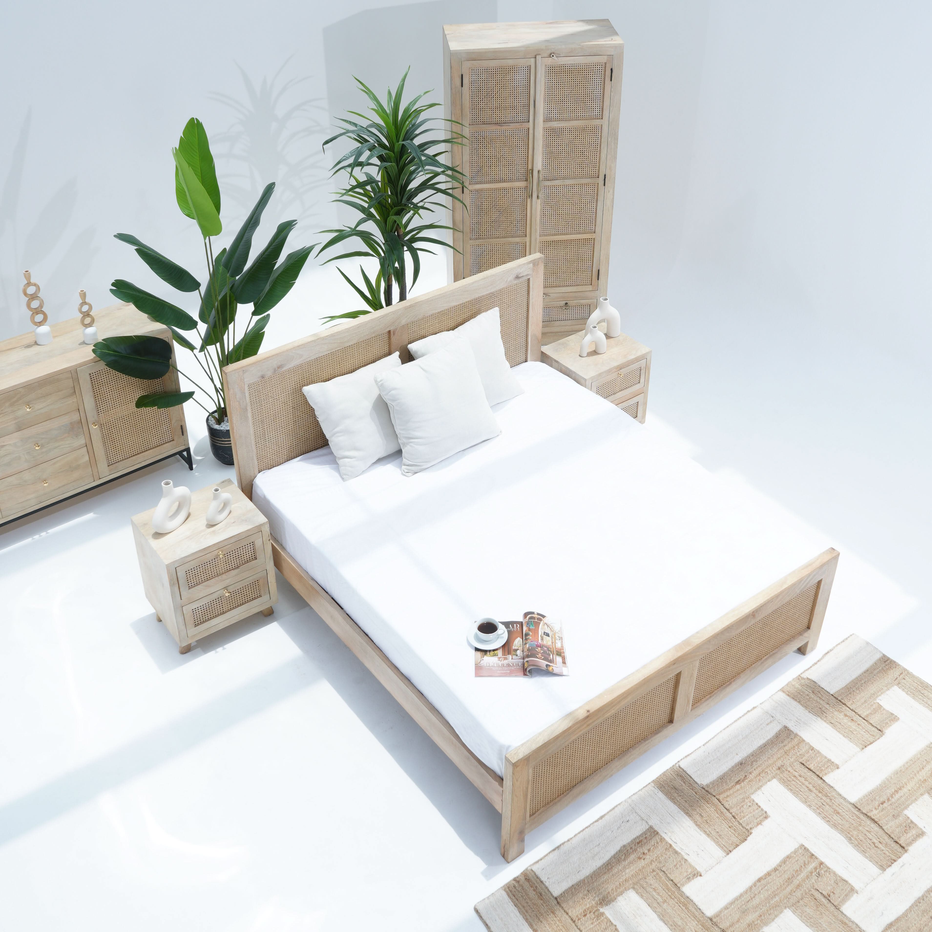 CANOVIA CANE FTD BED - Art and craft furniture