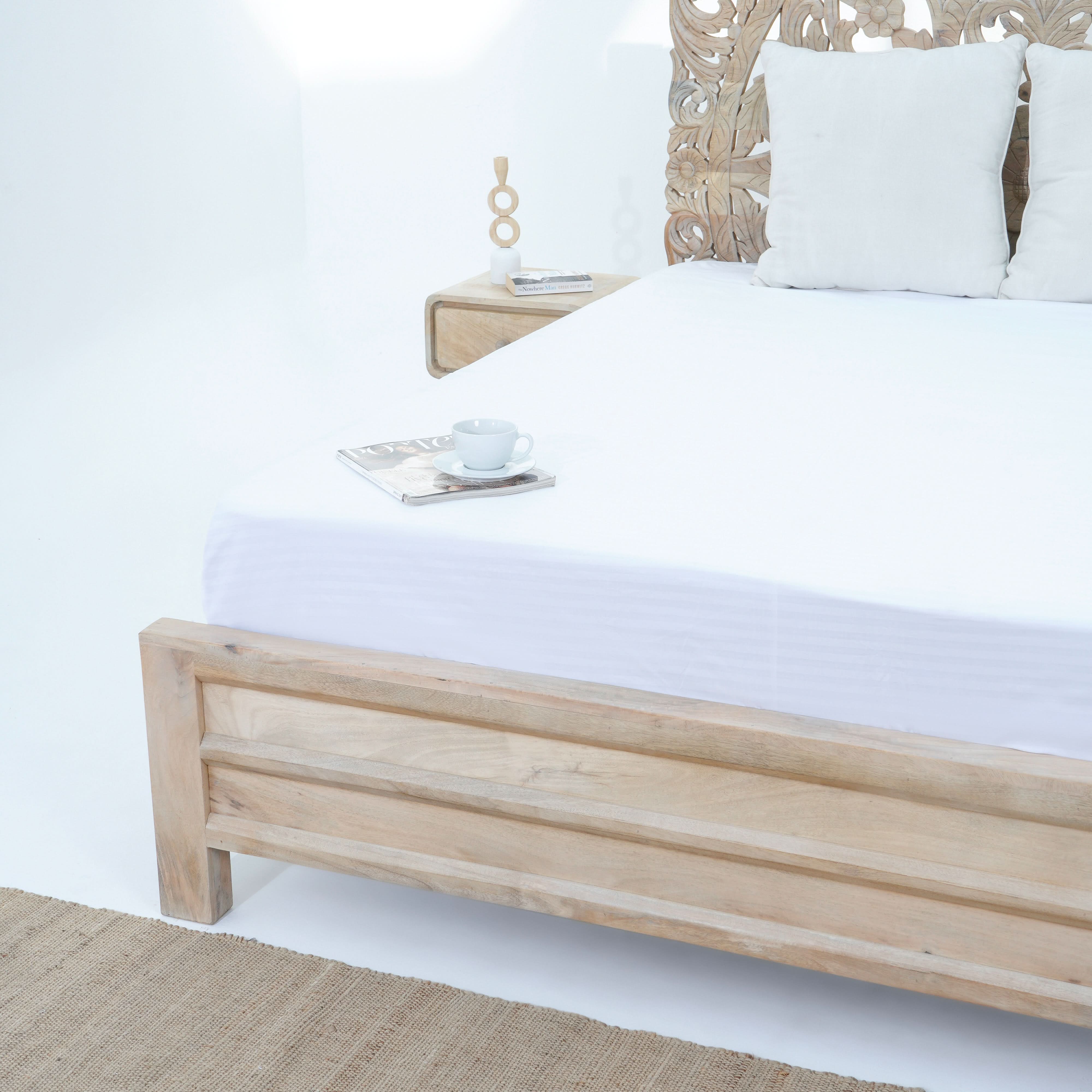 DABORA PANEL QUEEN SIZE BED - Art and craft furniture