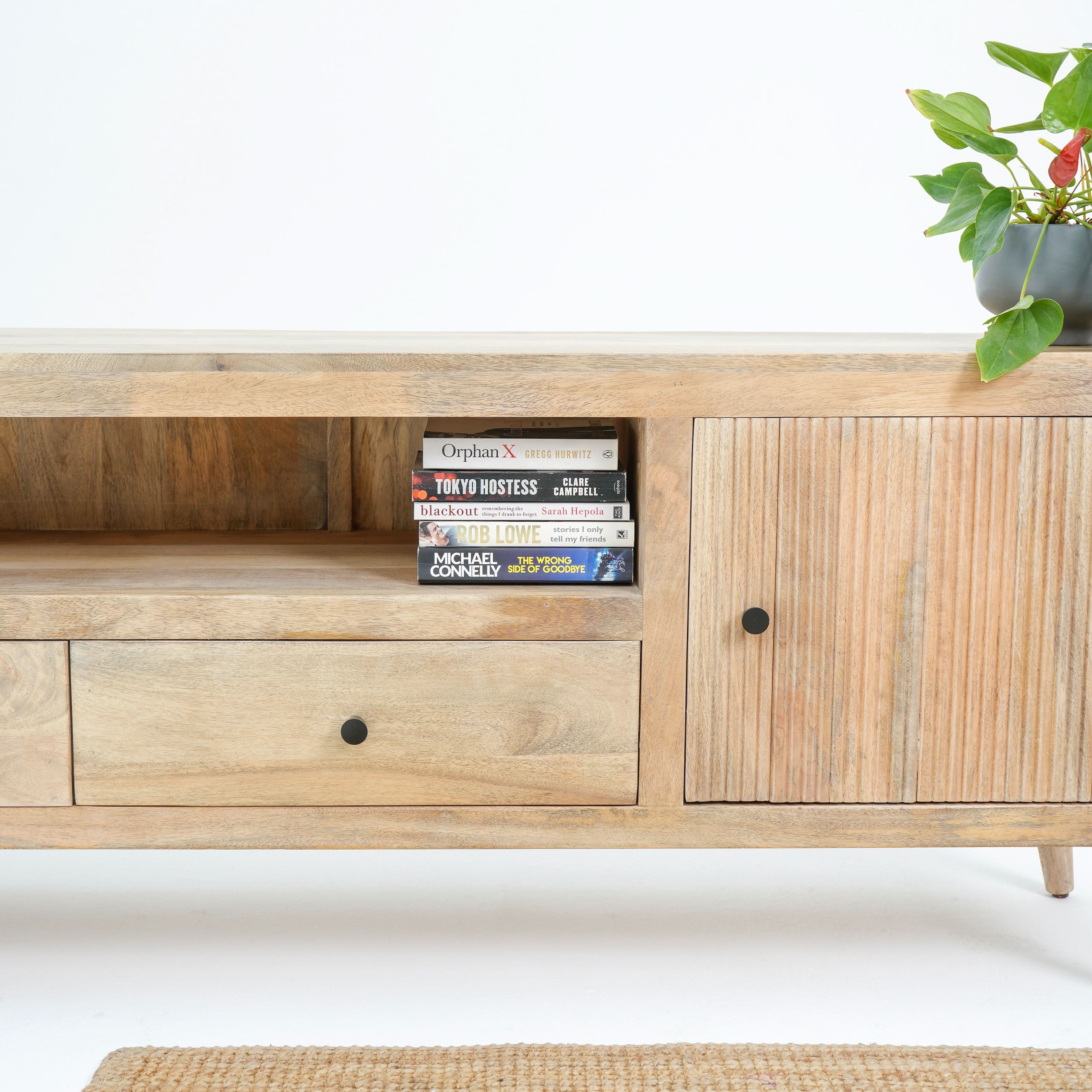 LUWIN LINNING TV STAND - Art and craft furniture