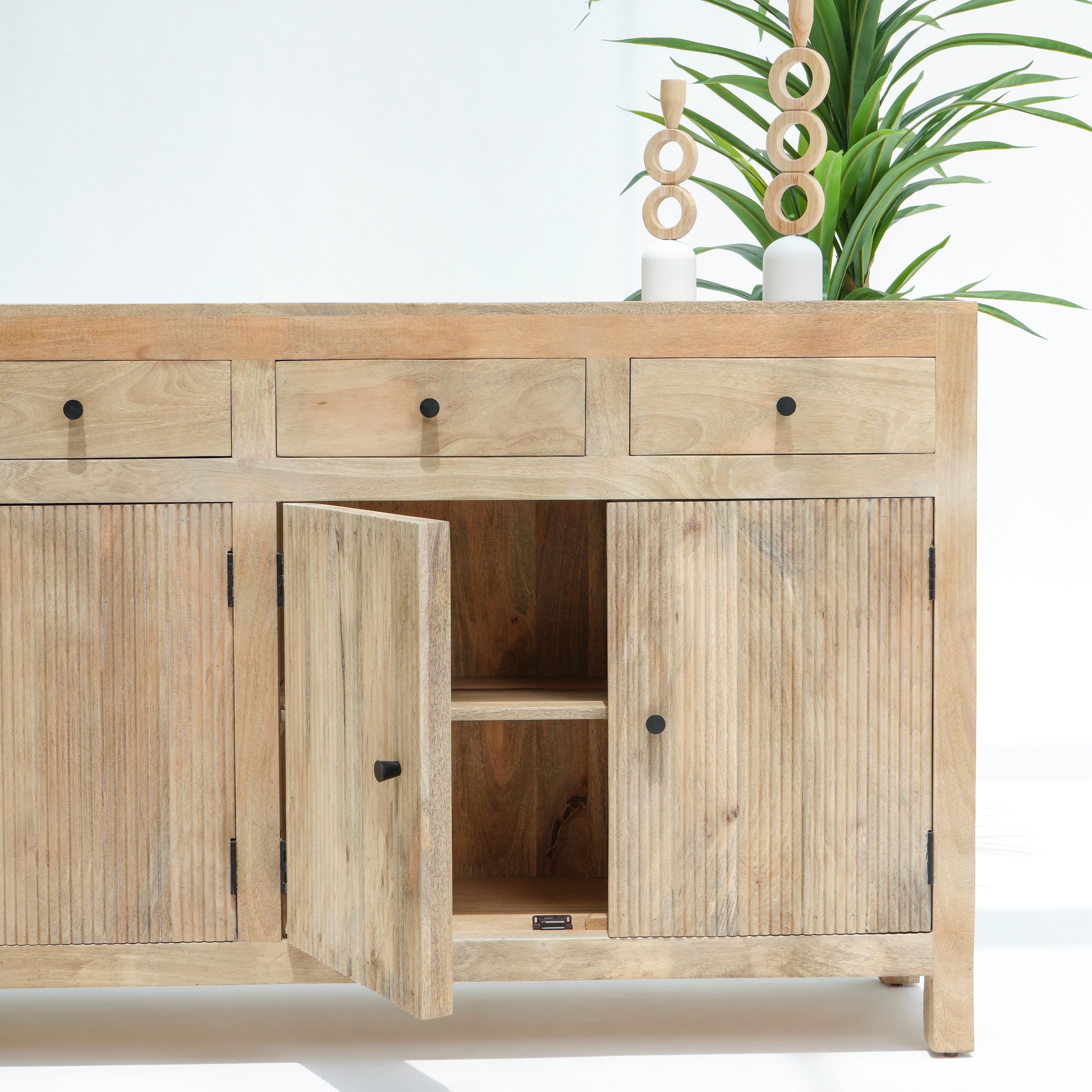 Luwin lining four door & drawer sideboard