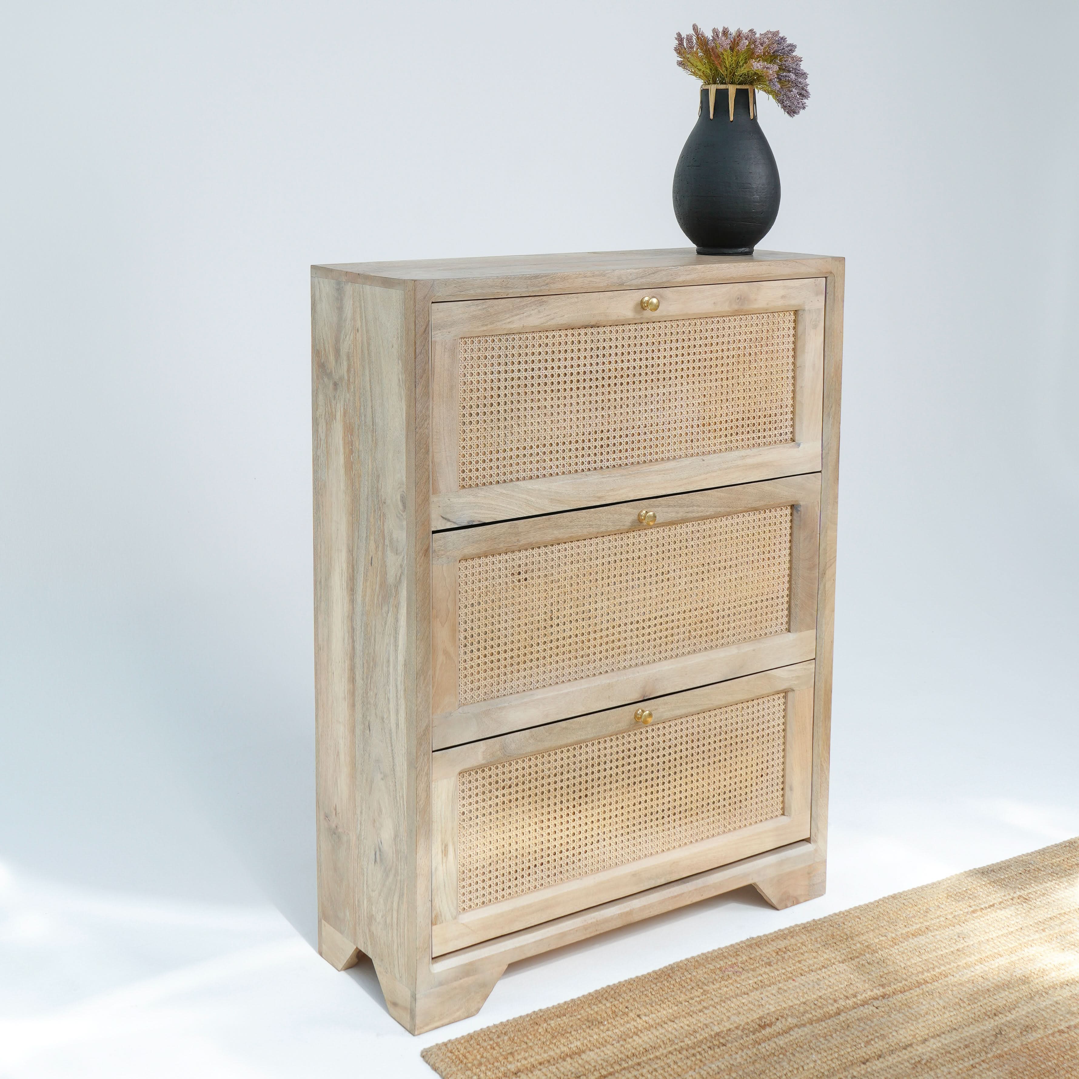 CANOVIA CANE SHOE RACK - Art and craft furniture