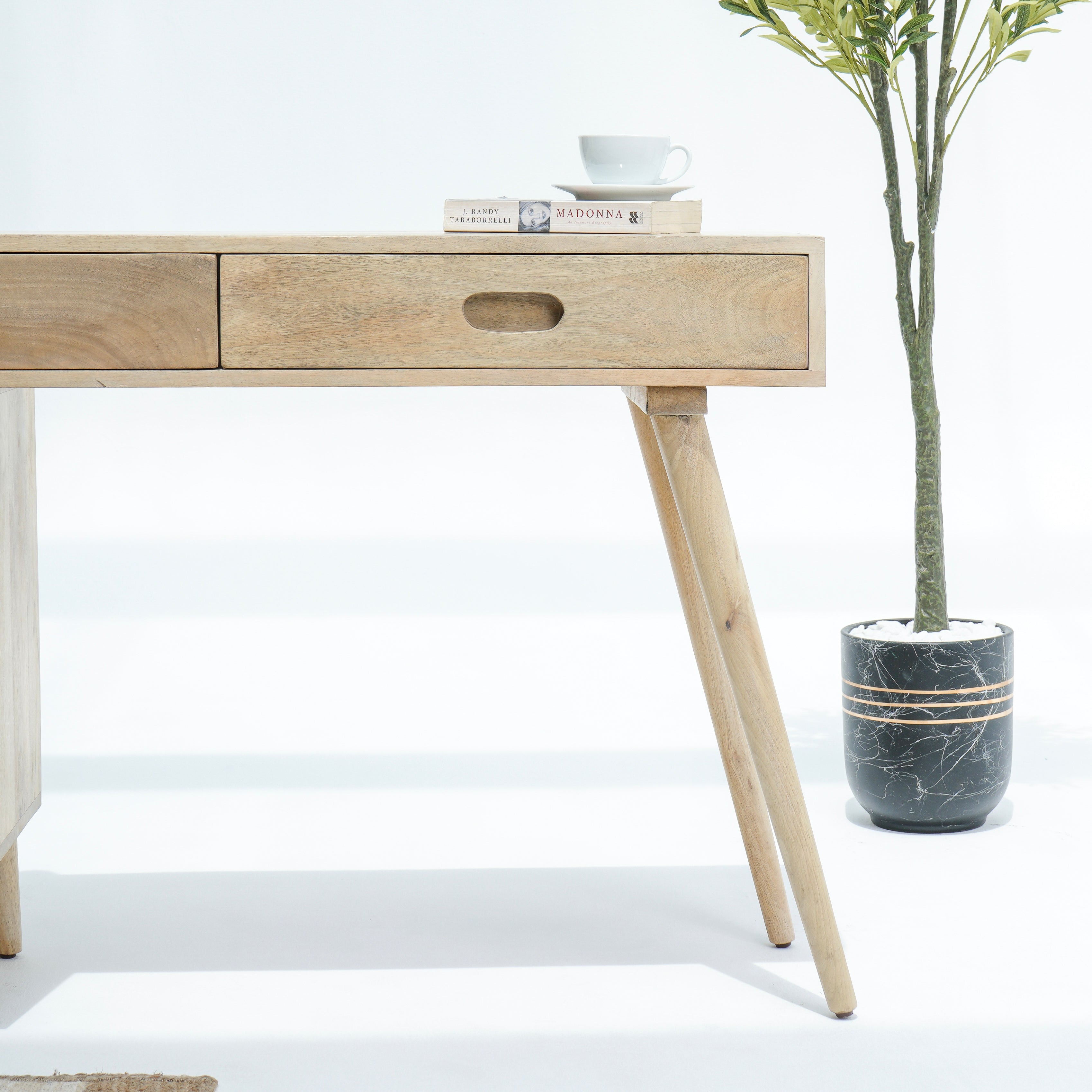 ILLUMINATE SPACE STUDY DESK - Art and craft furniture