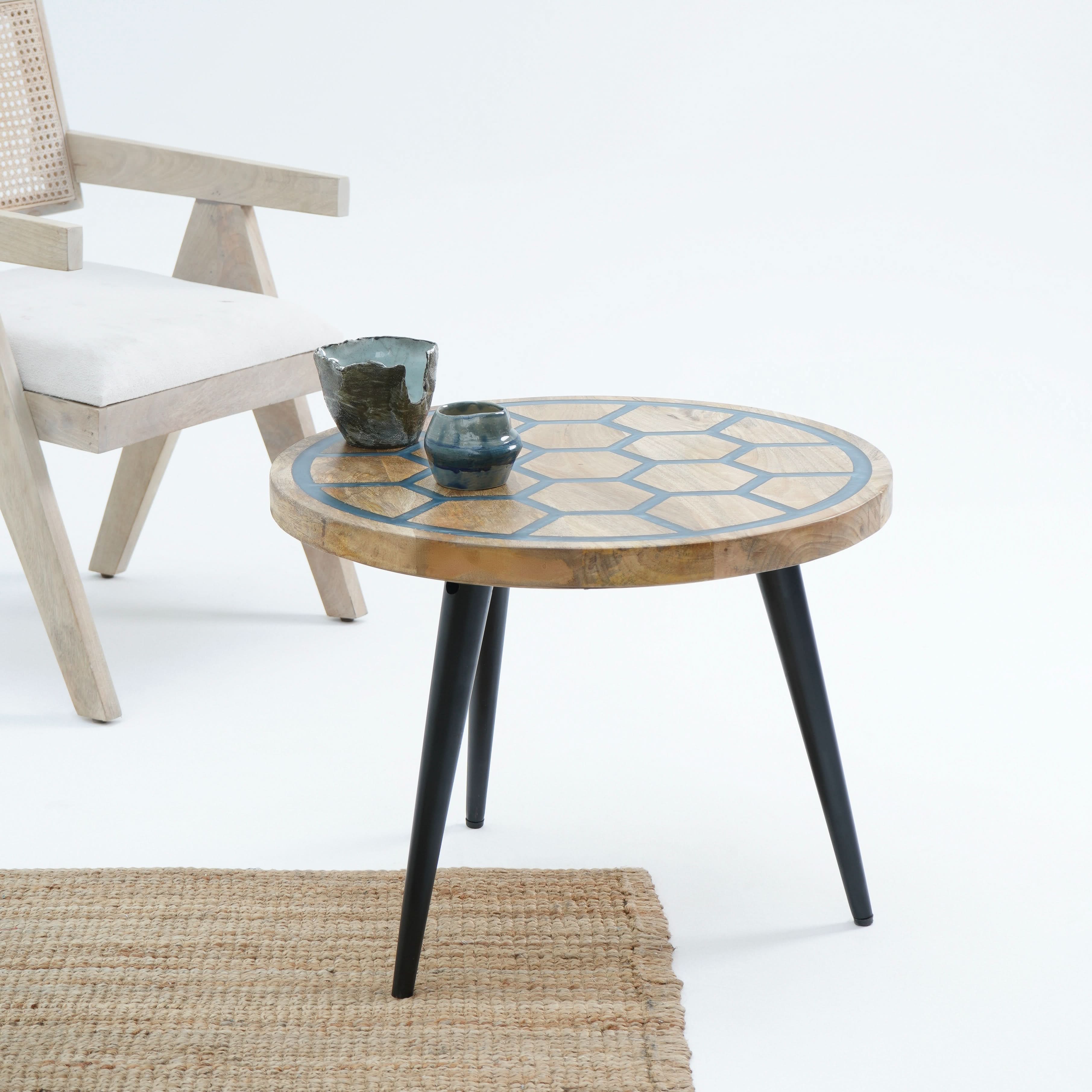 THE GRACEFUL ROUND MAHOGANY COFFEE TABLE - Art and craft furniture