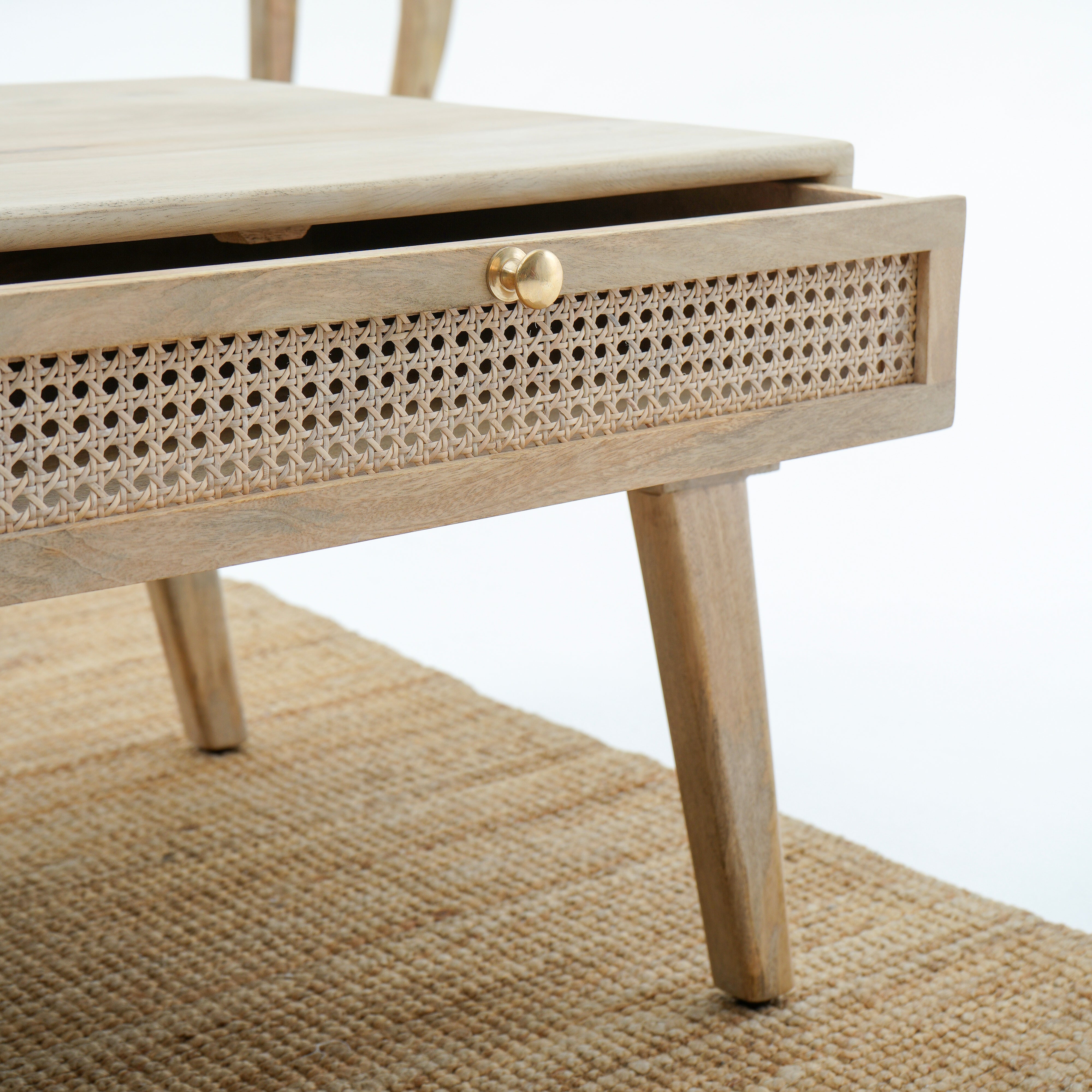RATTAN RUSTIC SERENITY COFFEE TABLE