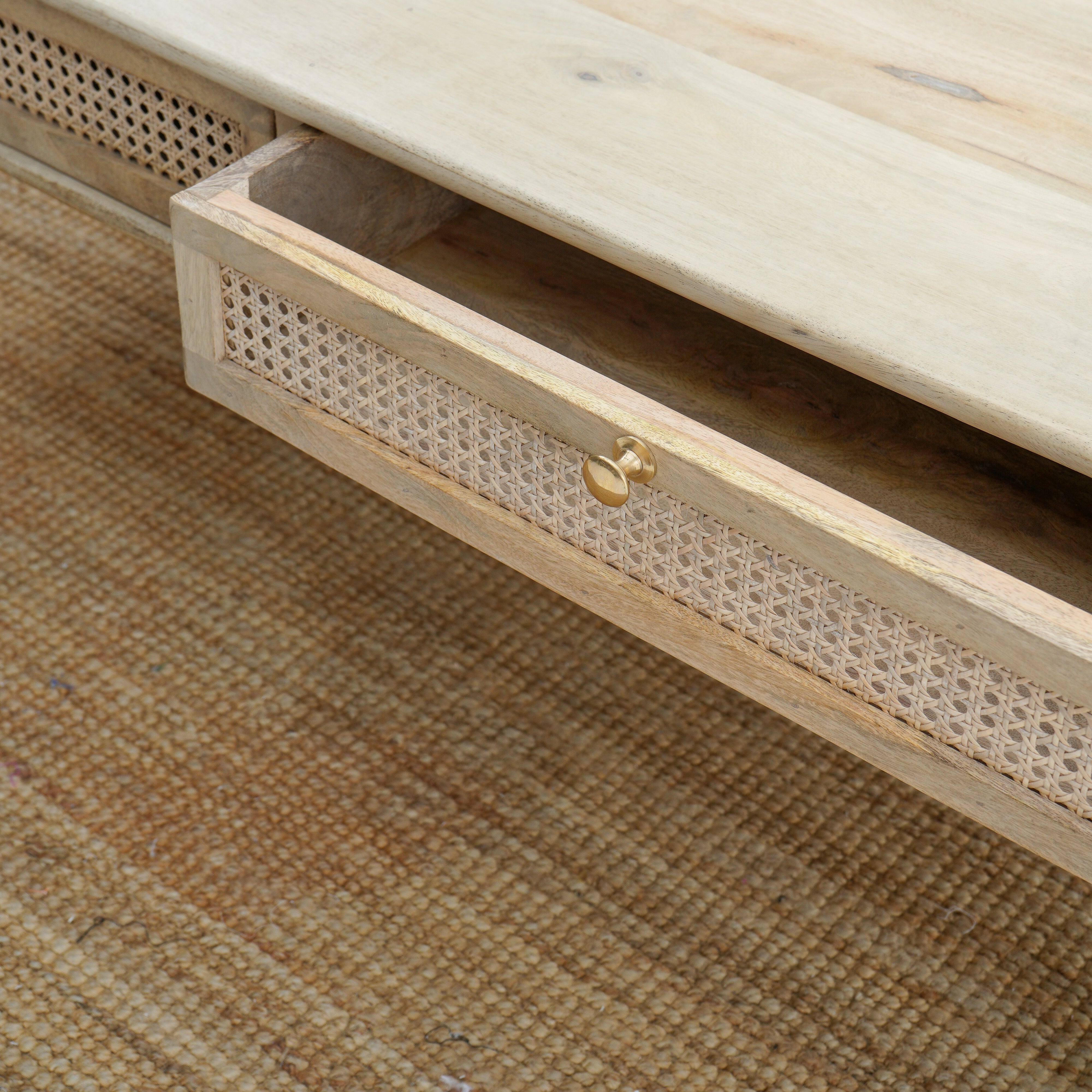 RATTAN RUSTIC SERENITY COFFEE TABLE