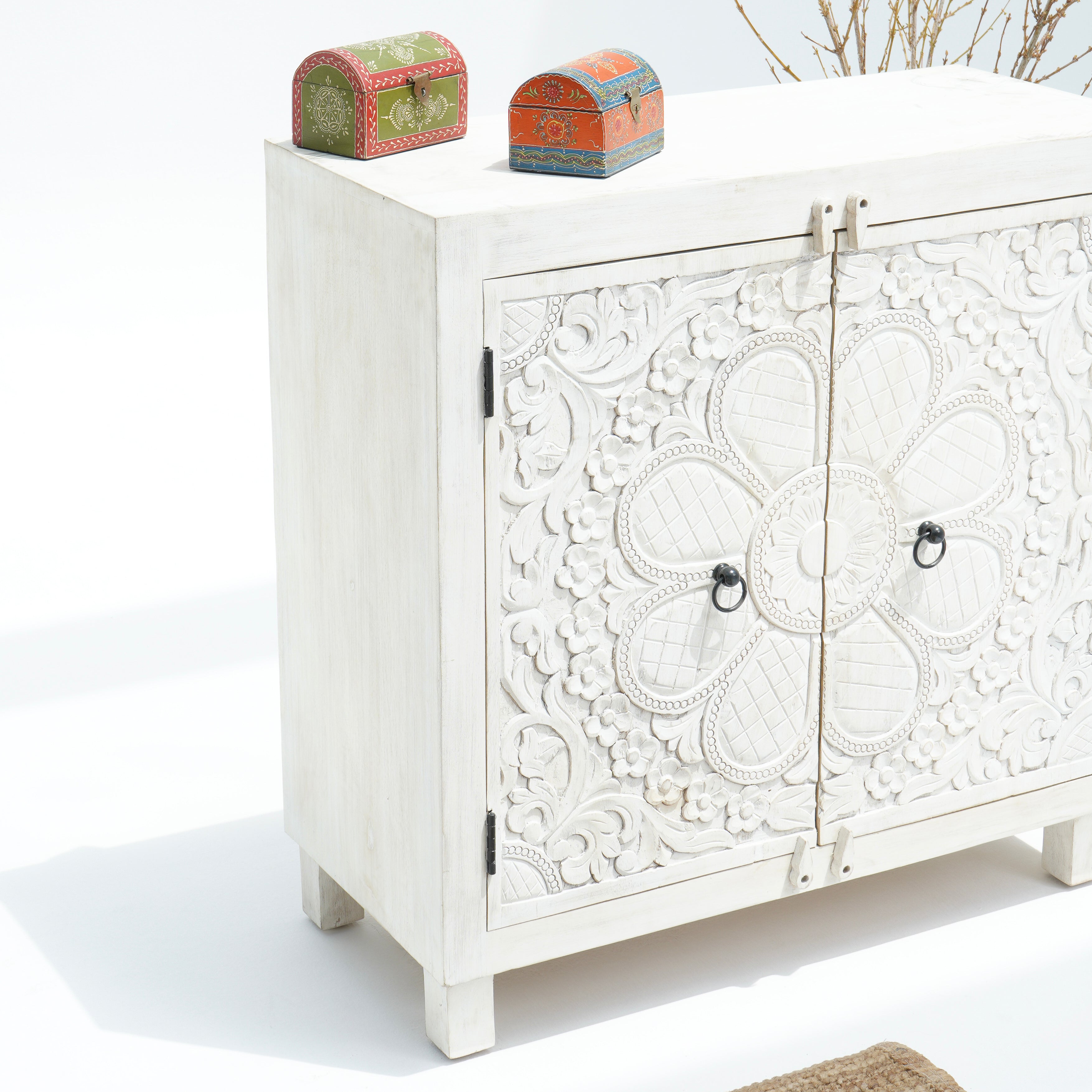 Delight carwed two door sideboard