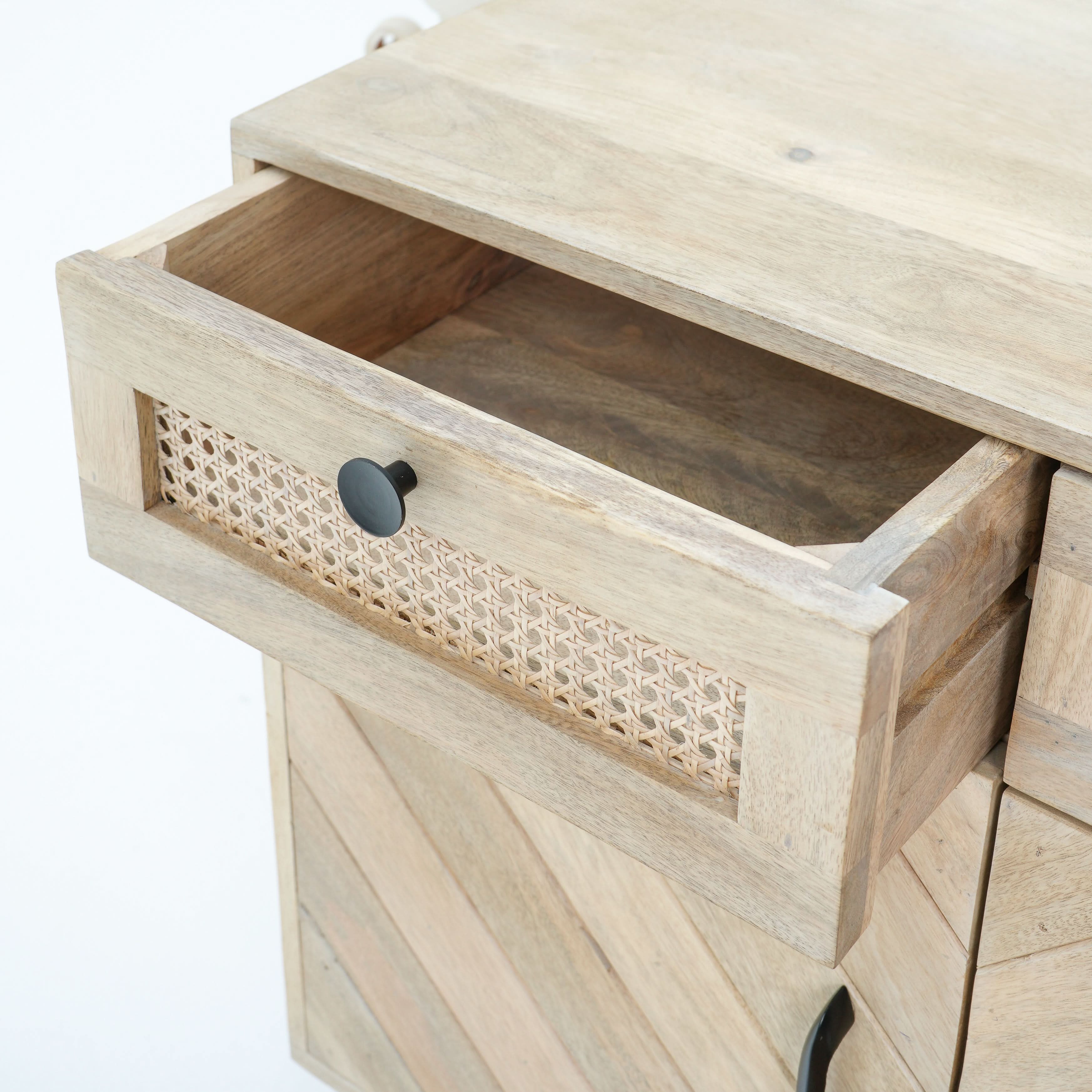 RUSTIC HARMONY SIDEBOARD - Art and craft furniture
