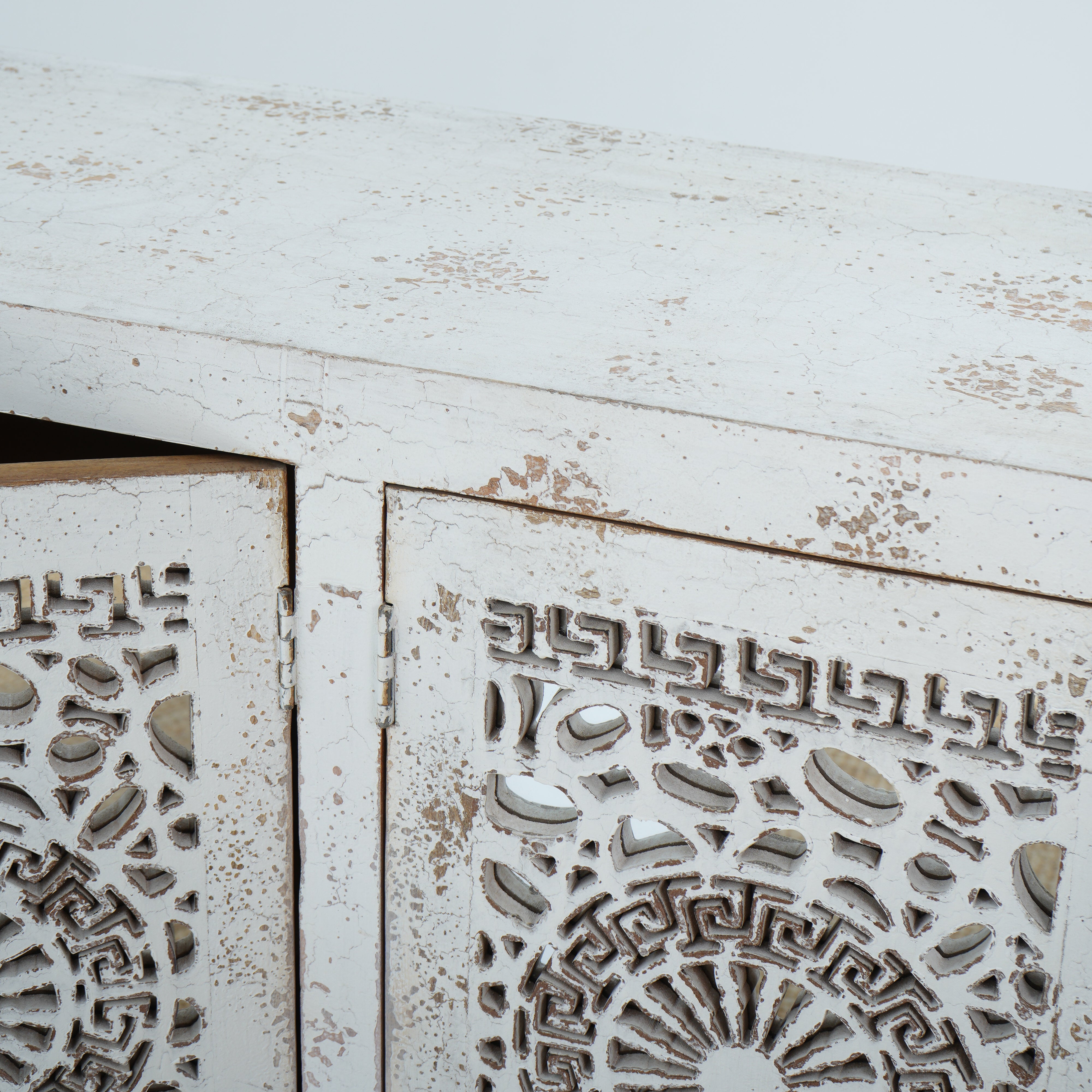 Milanese four door sideboard