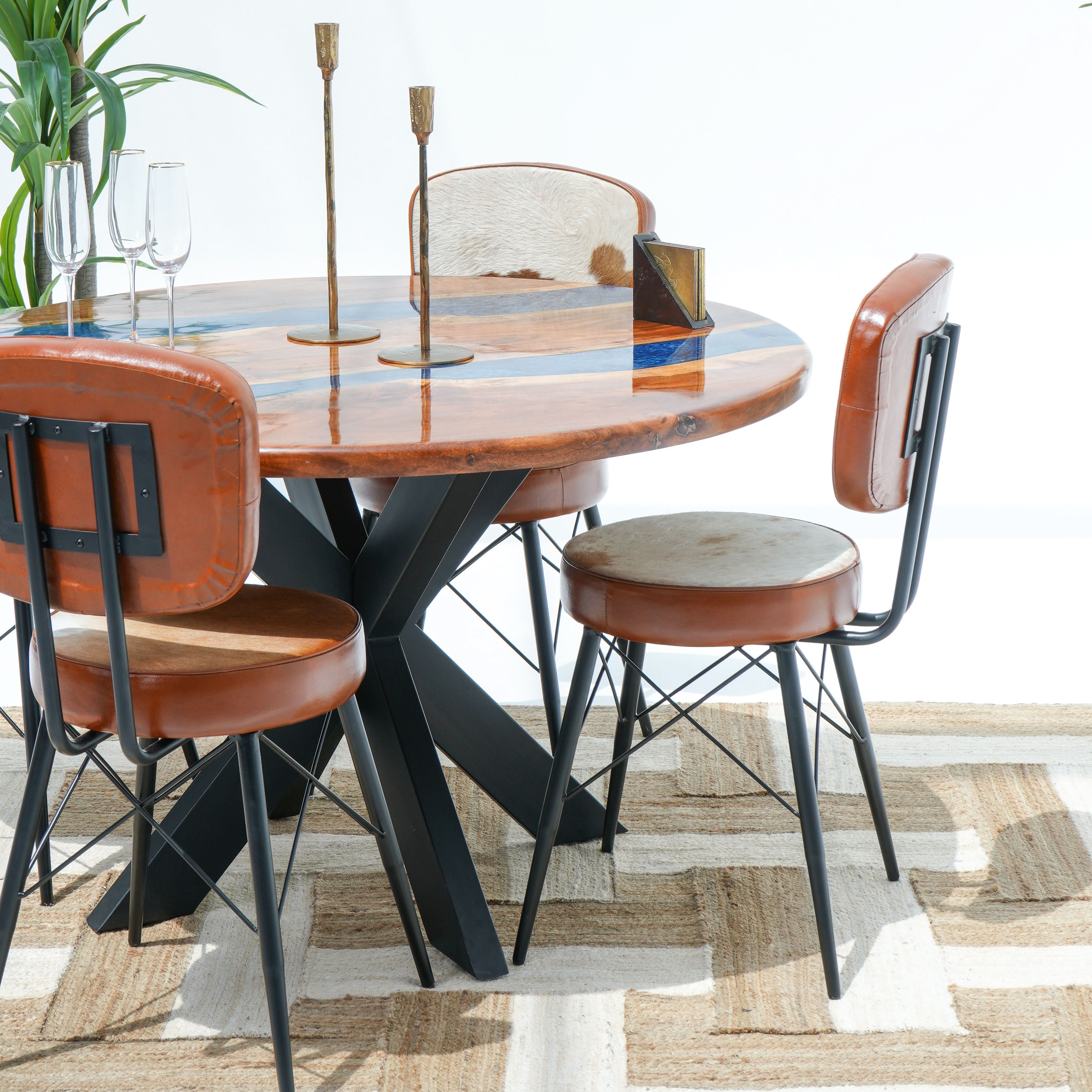 LISBON LUXE EPOXY ROUND DINING TABLE - Art and craft furniture