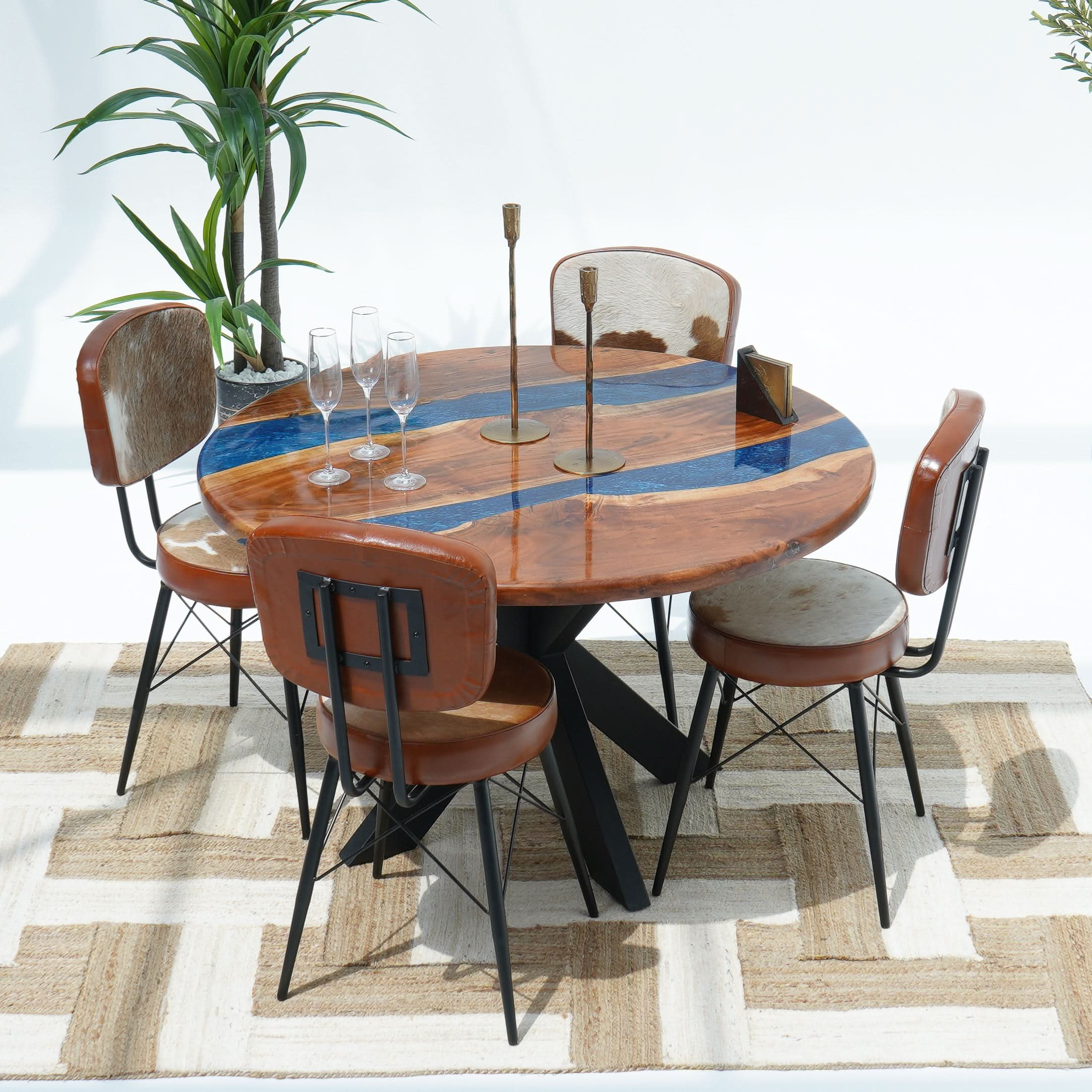 LISBON LUXE EPOXY ROUND DINING TABLE - Art and craft furniture