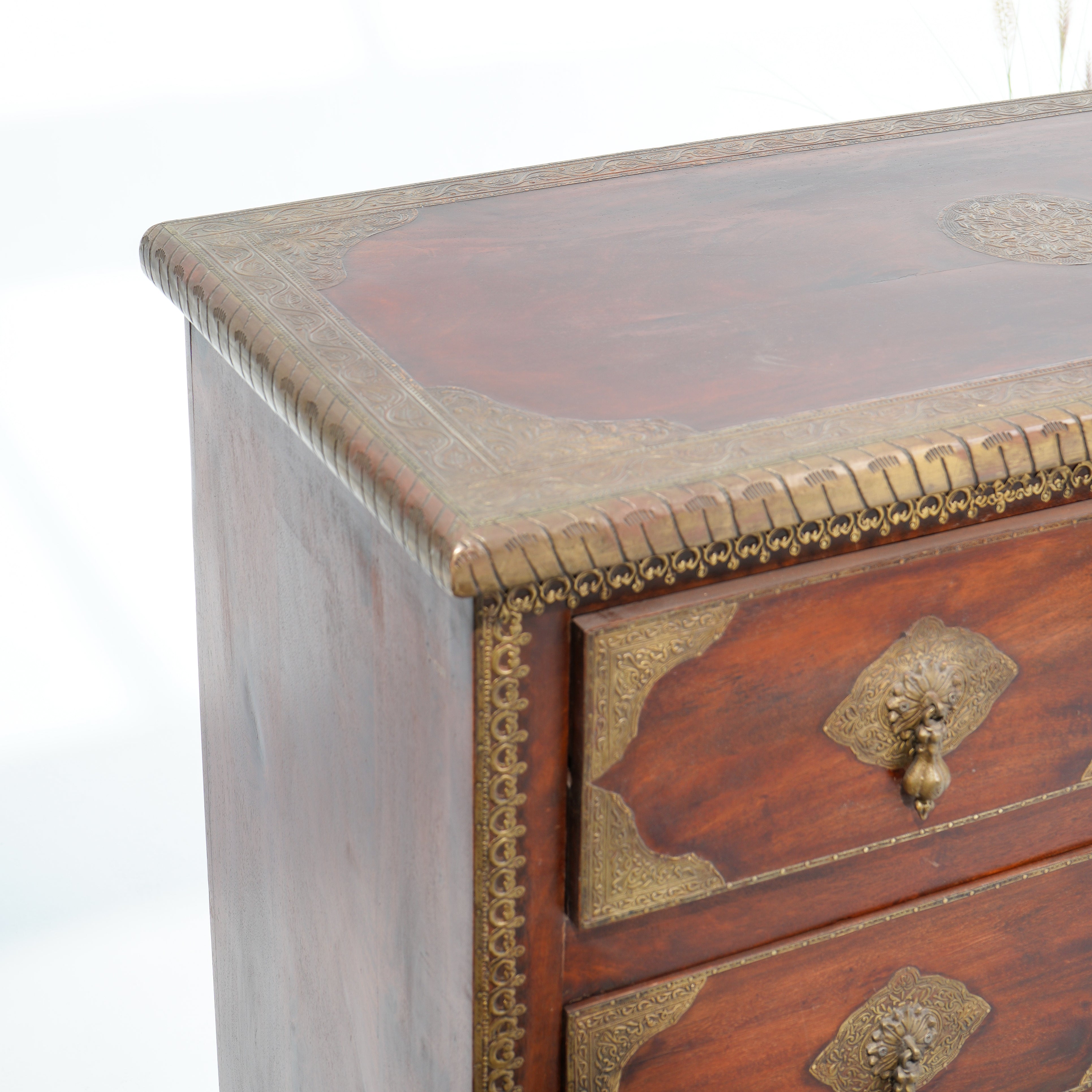 Epsom wooden brasss ftd eight drawer dresser