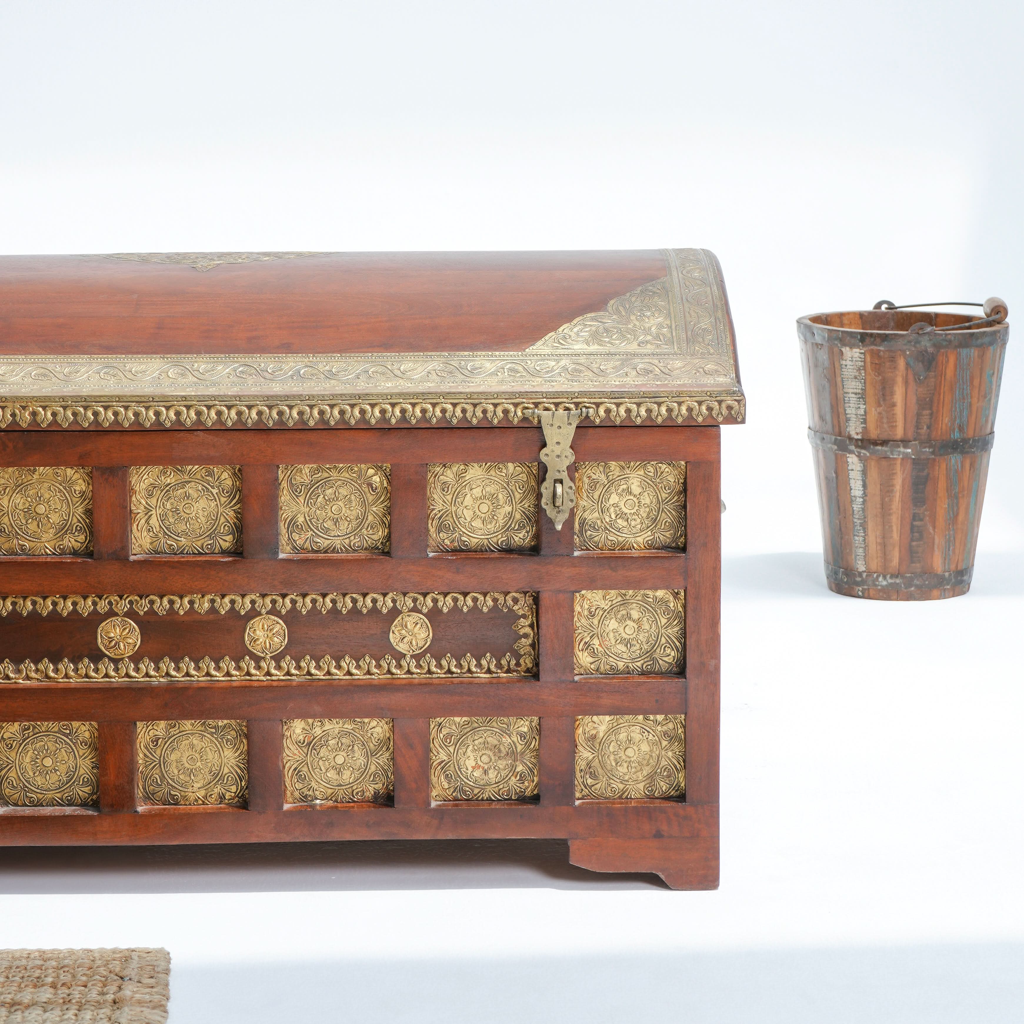 RICHMOND BRASS DECORATIVE BOX - Art and craft furniture