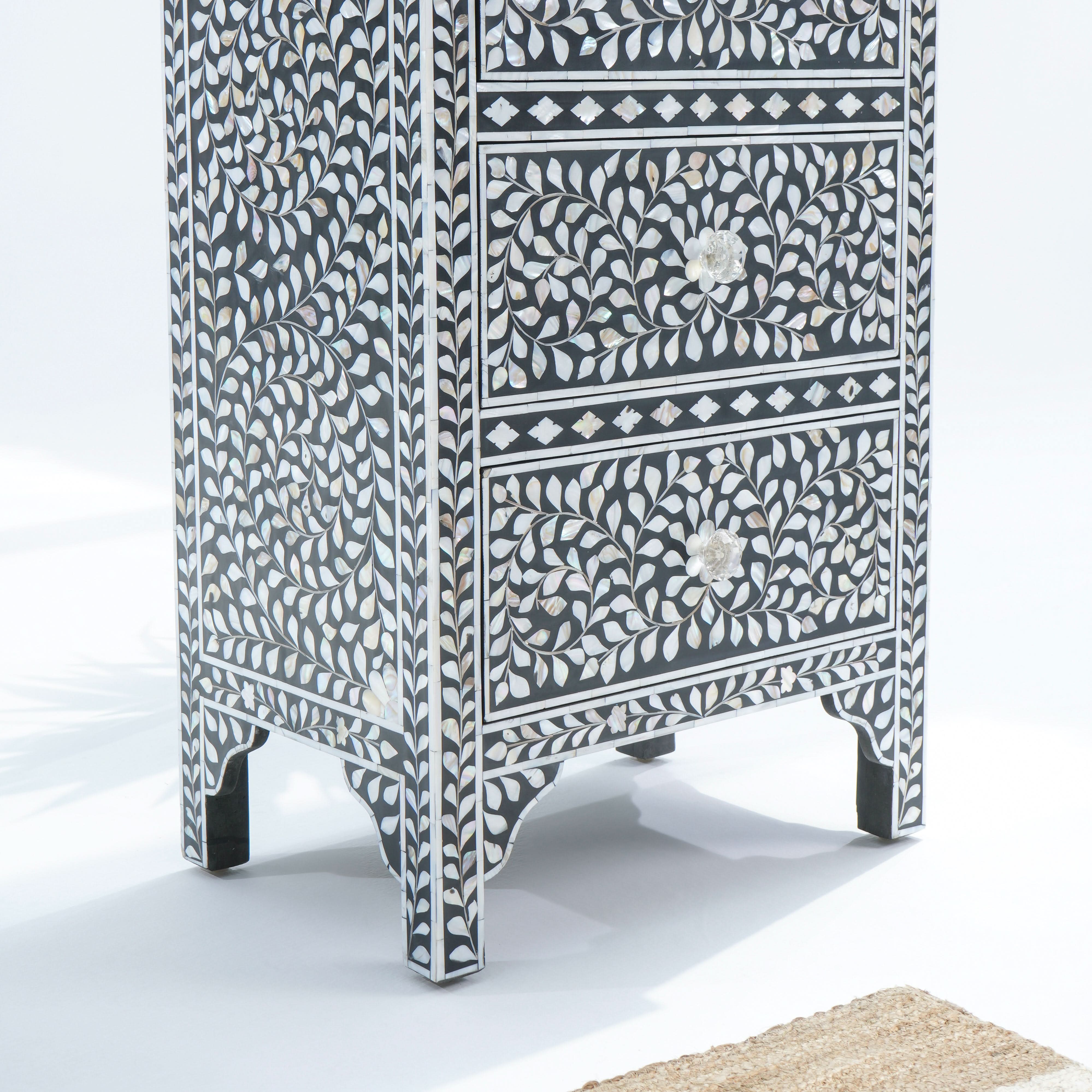 OCEAN-WHITE MOTHER OF PEARL SINGLE DRAWCHEST - Art and craft furniture