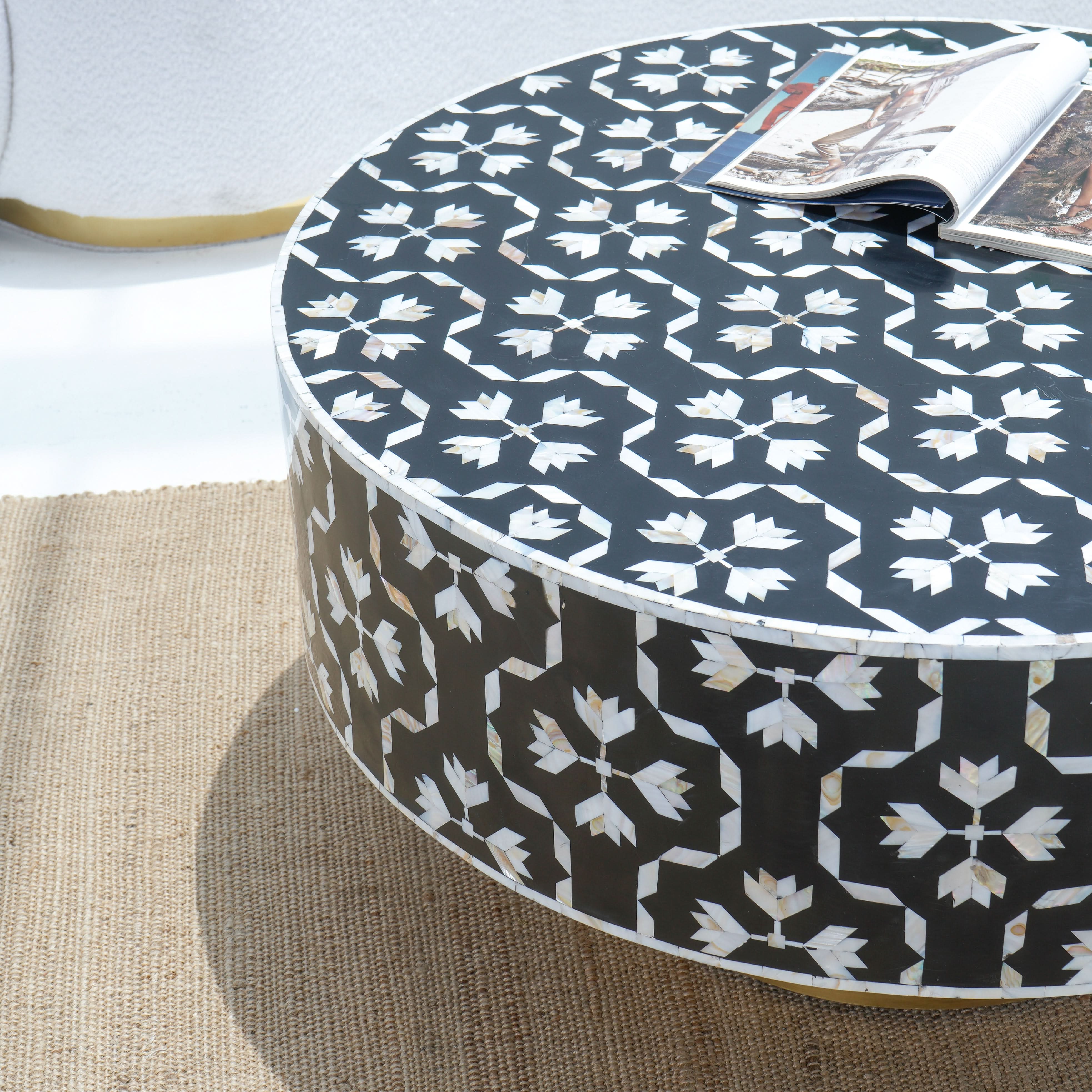 GEOMETRIC BLACK MOTHER OF PEARL ROUND COFFEE TABLE - Art and craft furniture