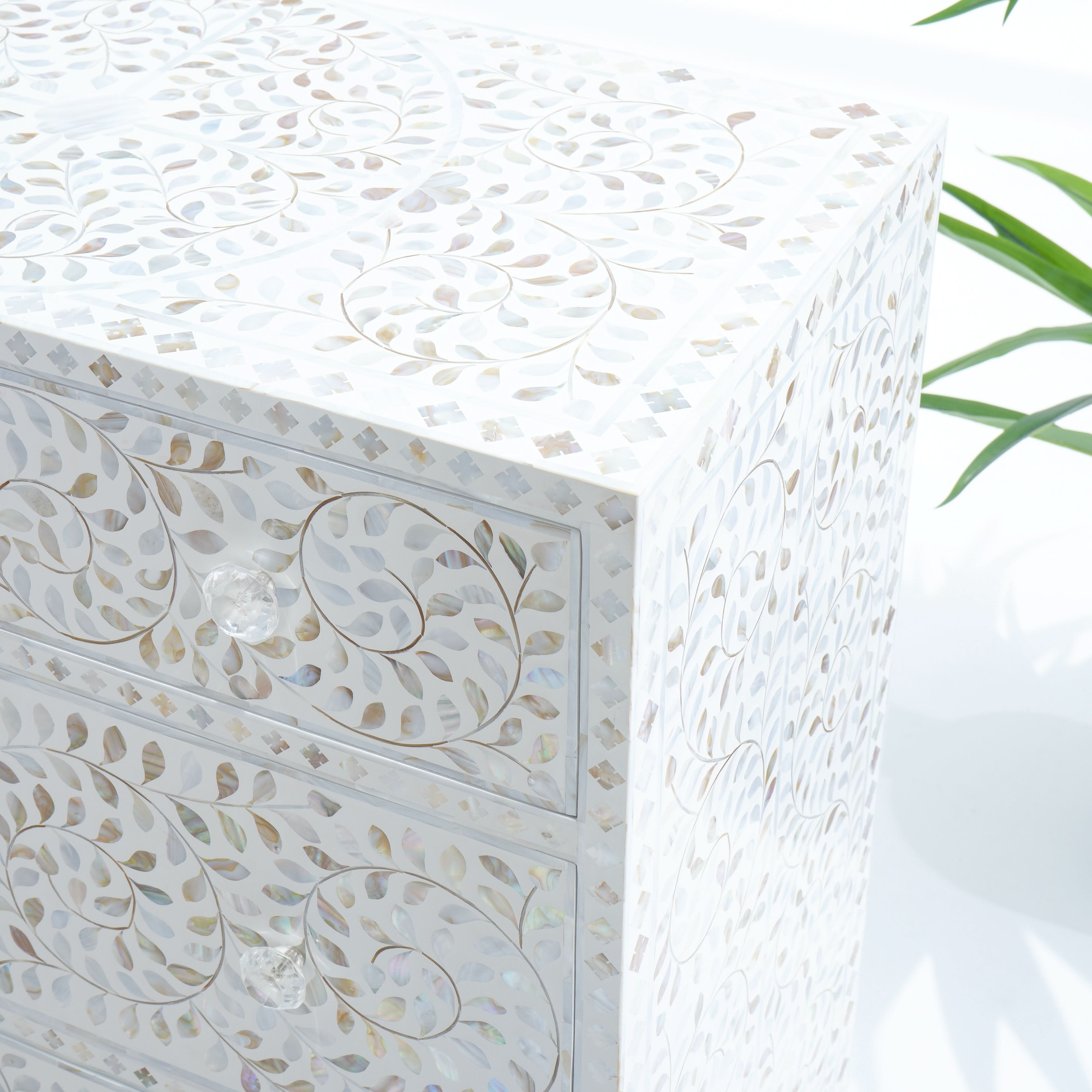 OCEAN-WHITE MOTHER OF PEARL THREE DRAWER DRAWCHEST - Art and craft furniture