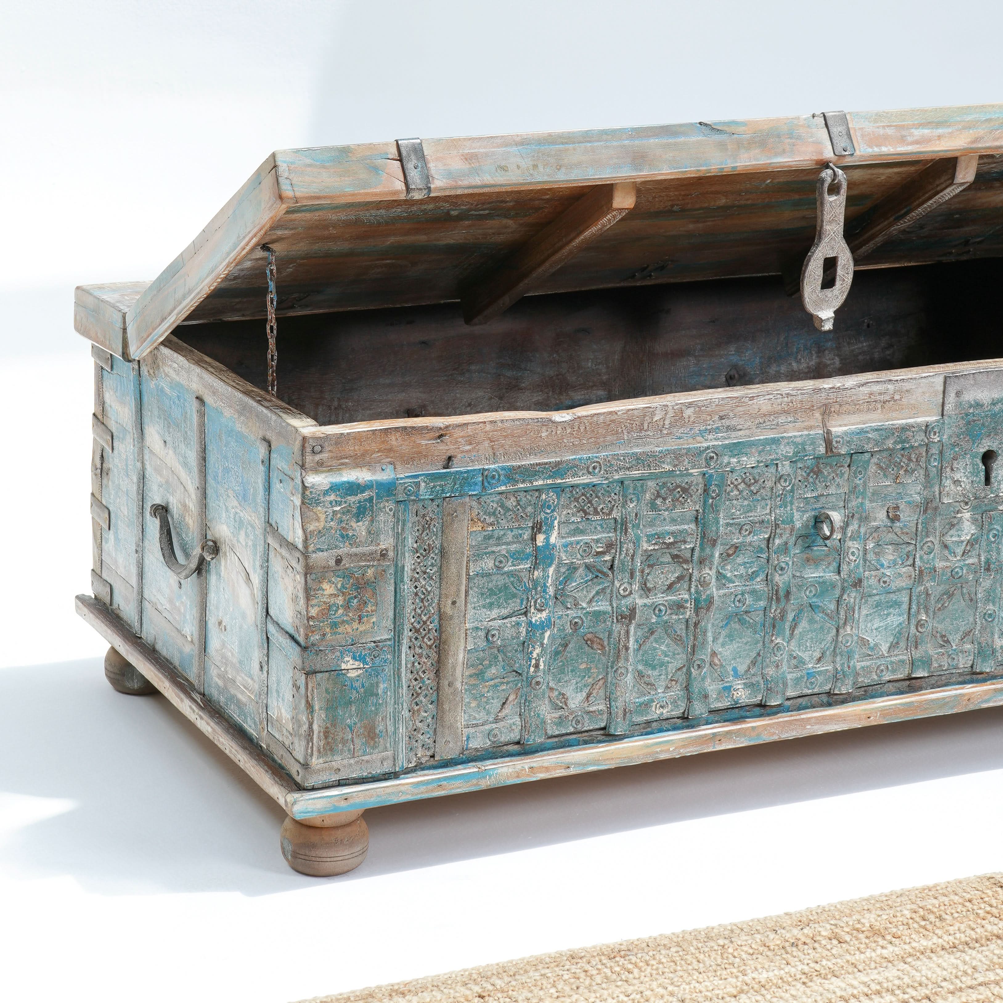 ANTIQUE PITARA BOX - Art and craft furniture