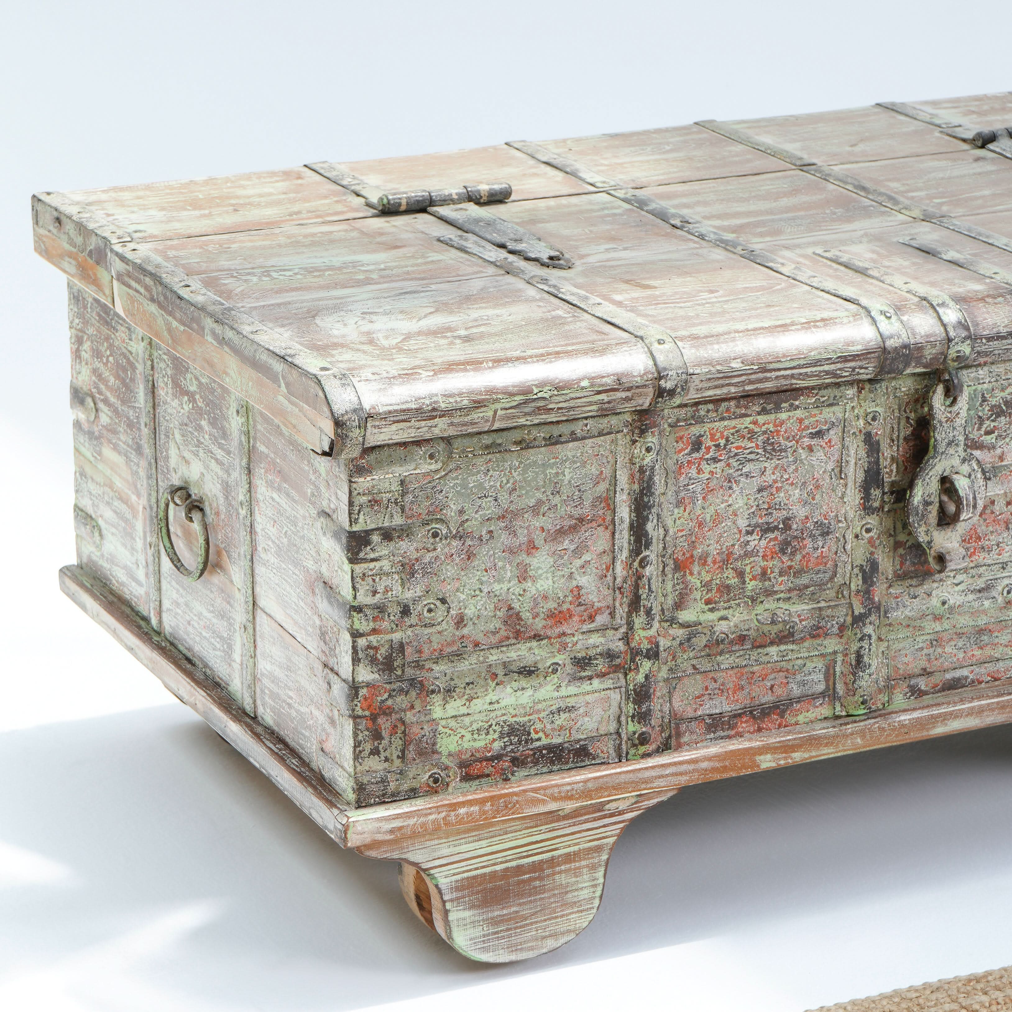 ANTIQUE WHEEL PITARA BOX - Art and craft furniture
