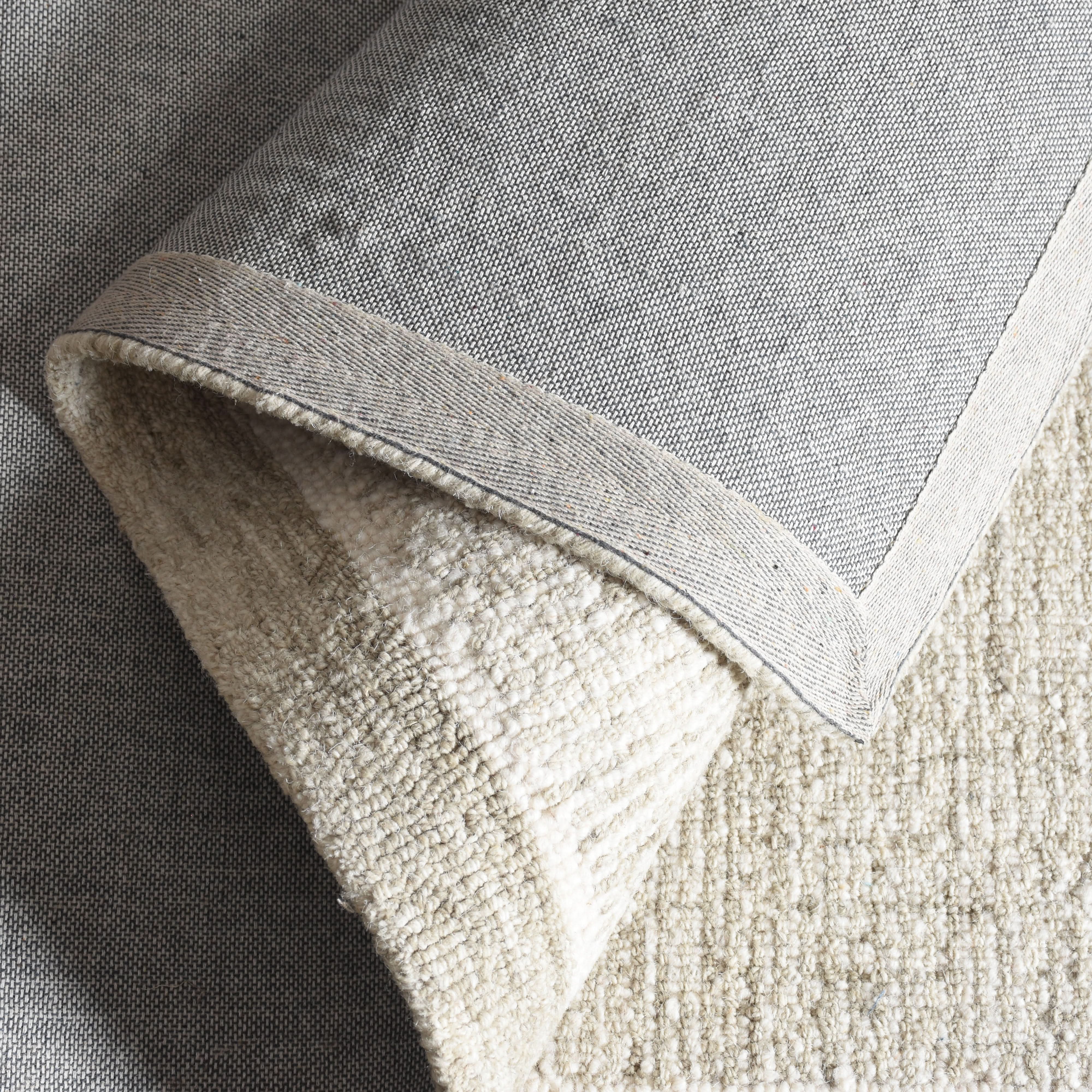 REMISA HAND TUFTED WOOL CARPET - Art and craft furniture