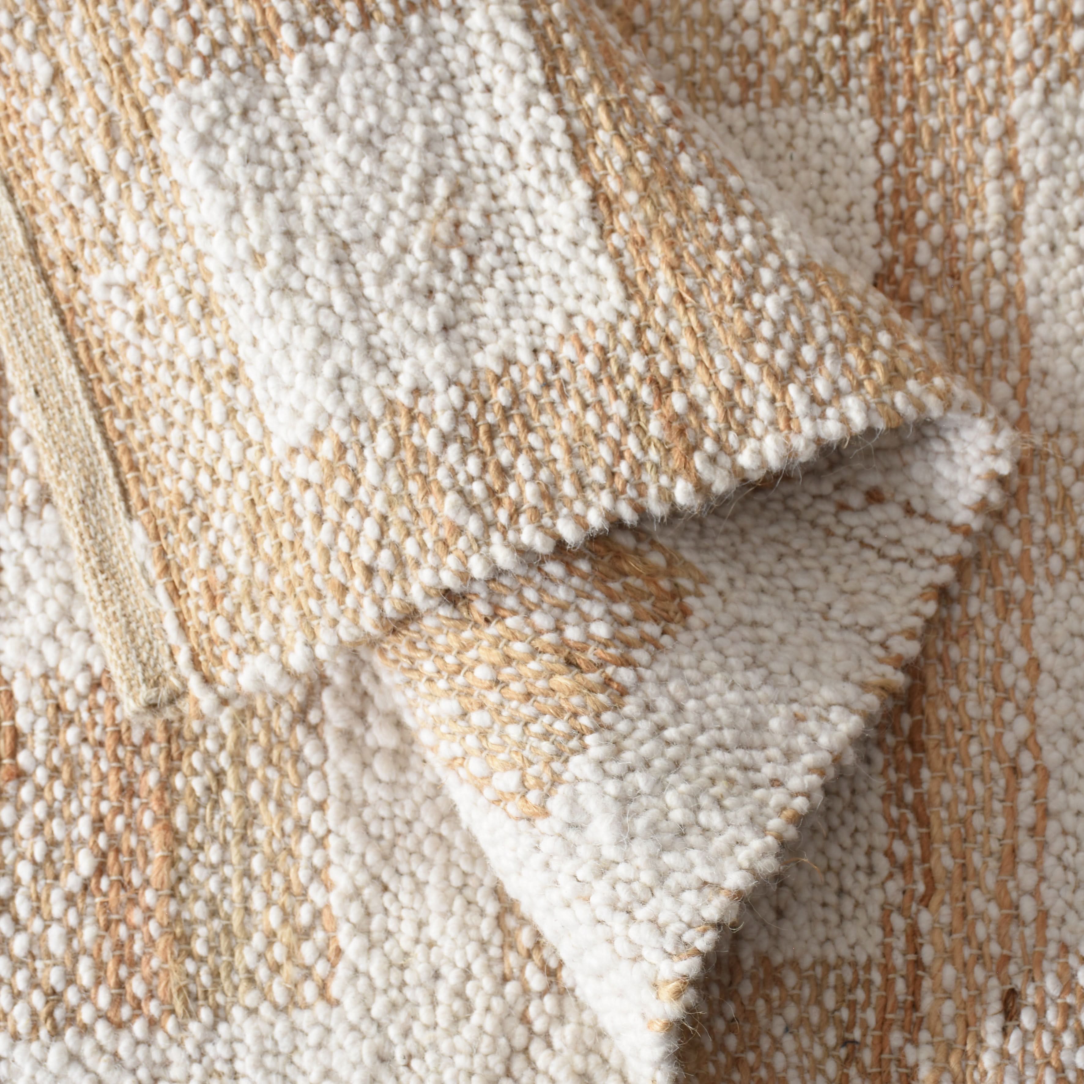 RIALTI HAND WOVEN JUTE & WOOL CARPET - Art and craft furniture