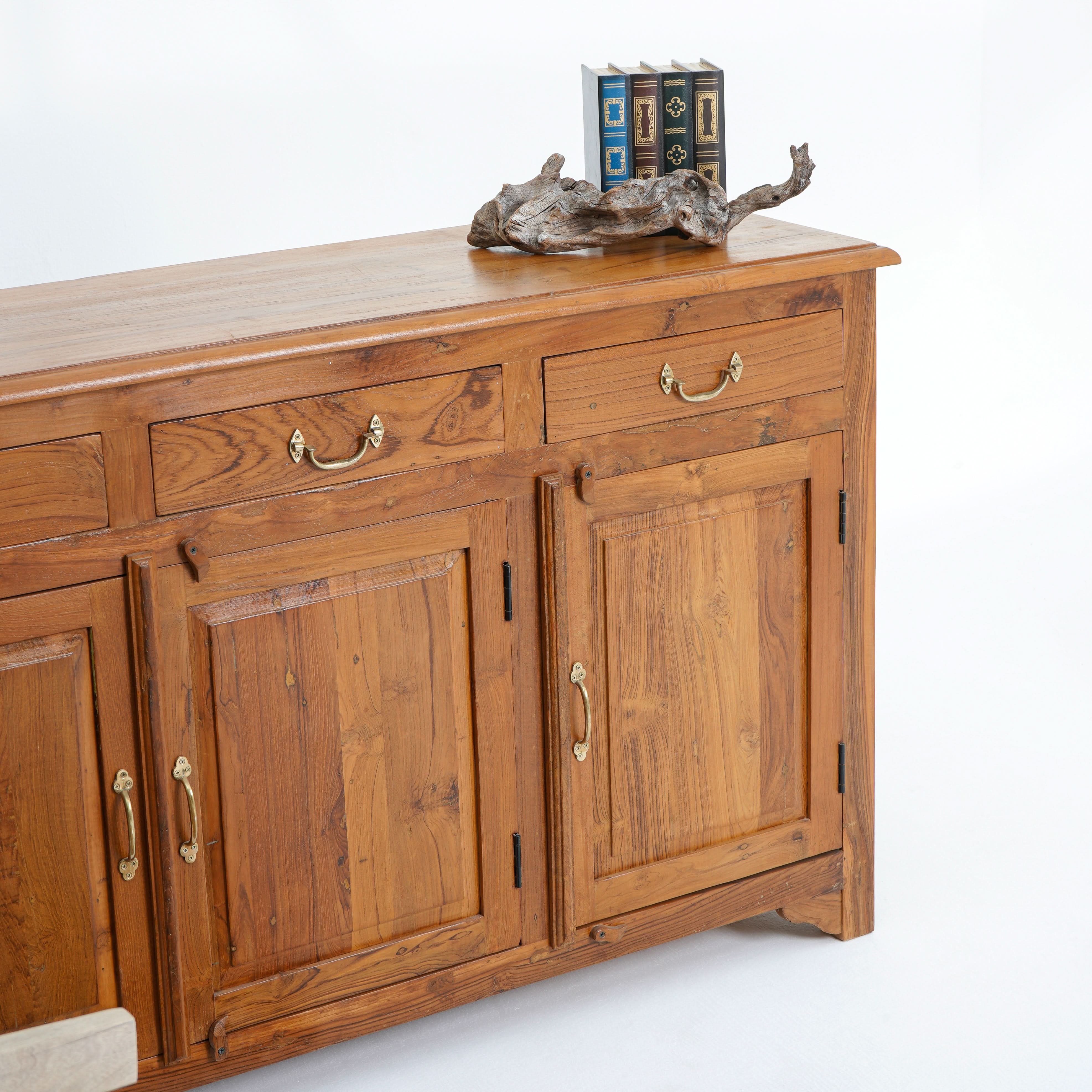 THE CRESCENT THREE DOOR THREE DOOR SIDEBOARD - Art and craft furniture
