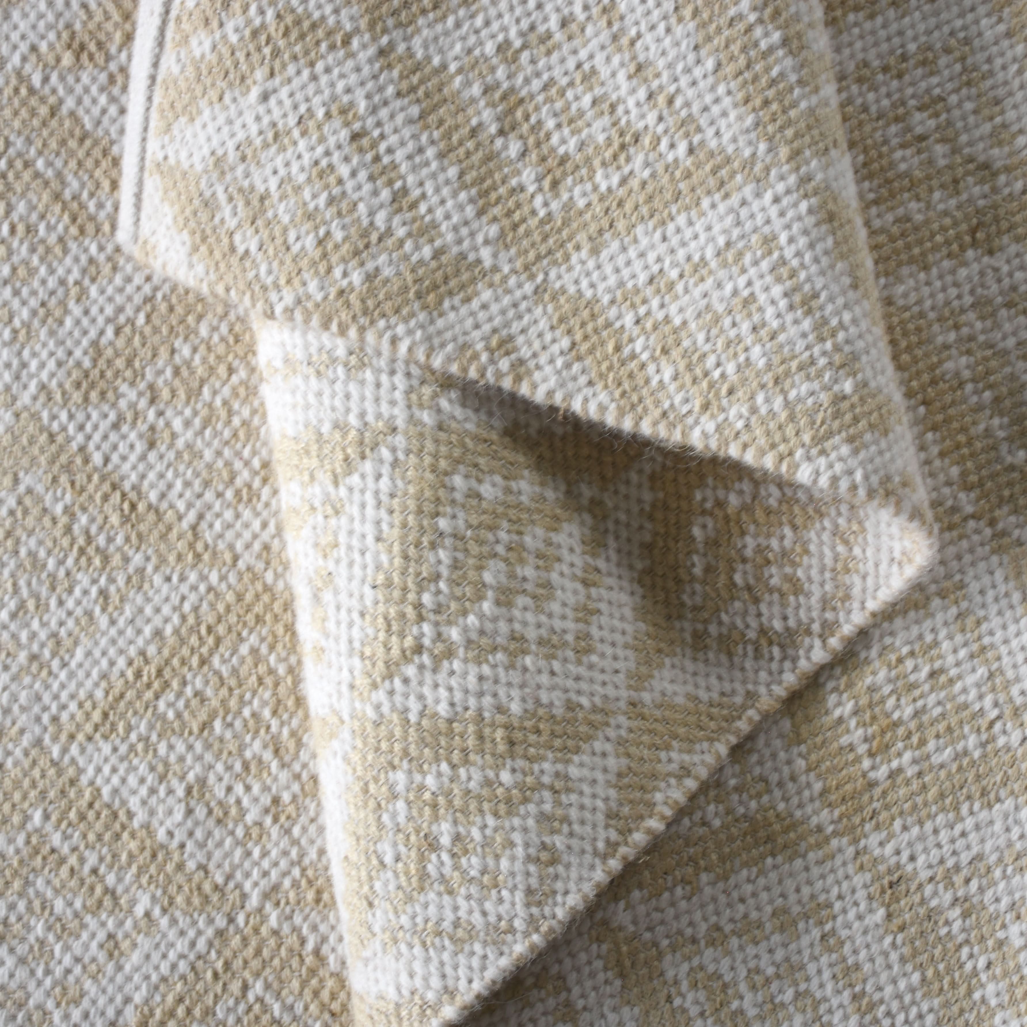 SANTORA HAND WOVEN JUTE & WOOL CARPET - Art and craft furniture