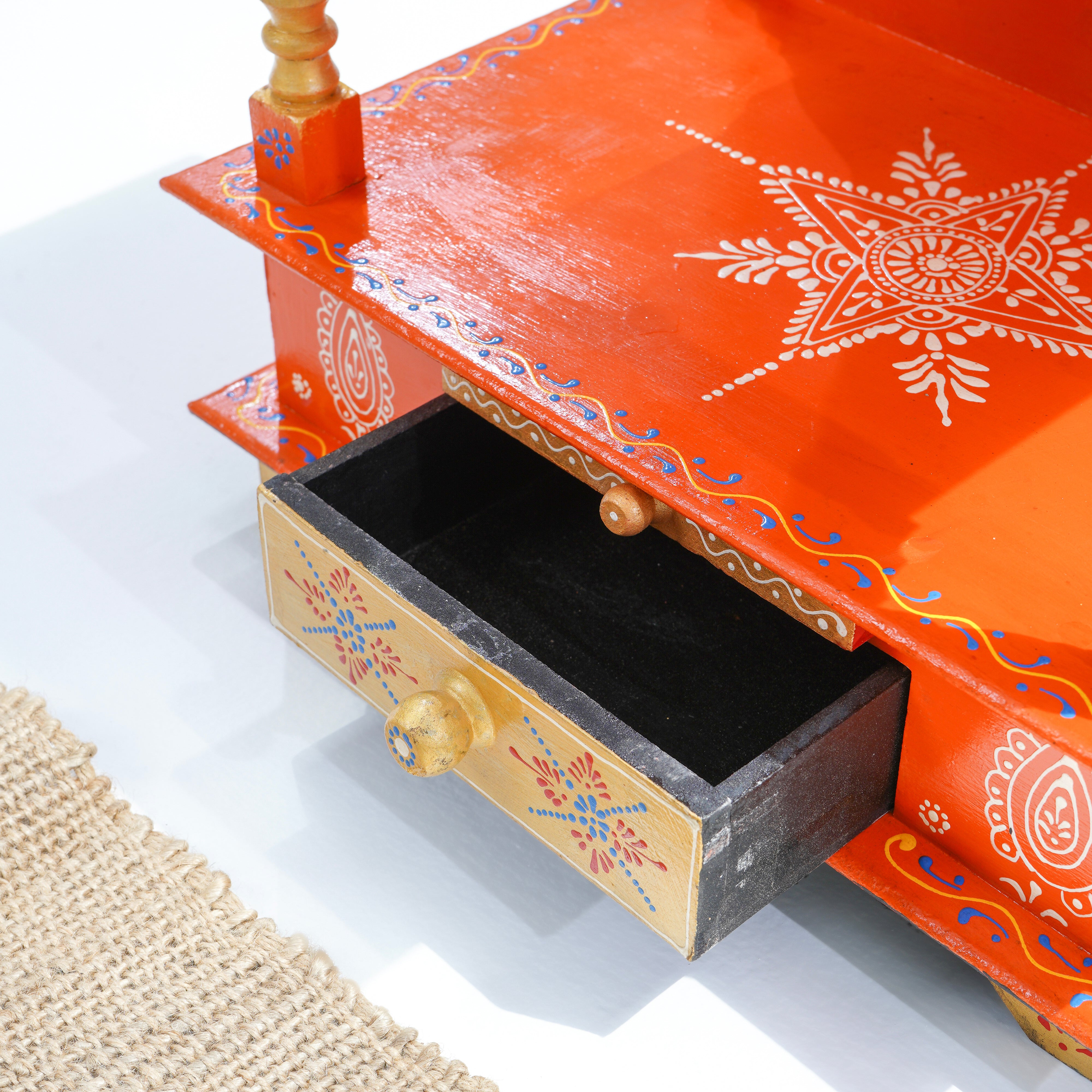 WDN PAINTING ONE DRAWER TEMPLE