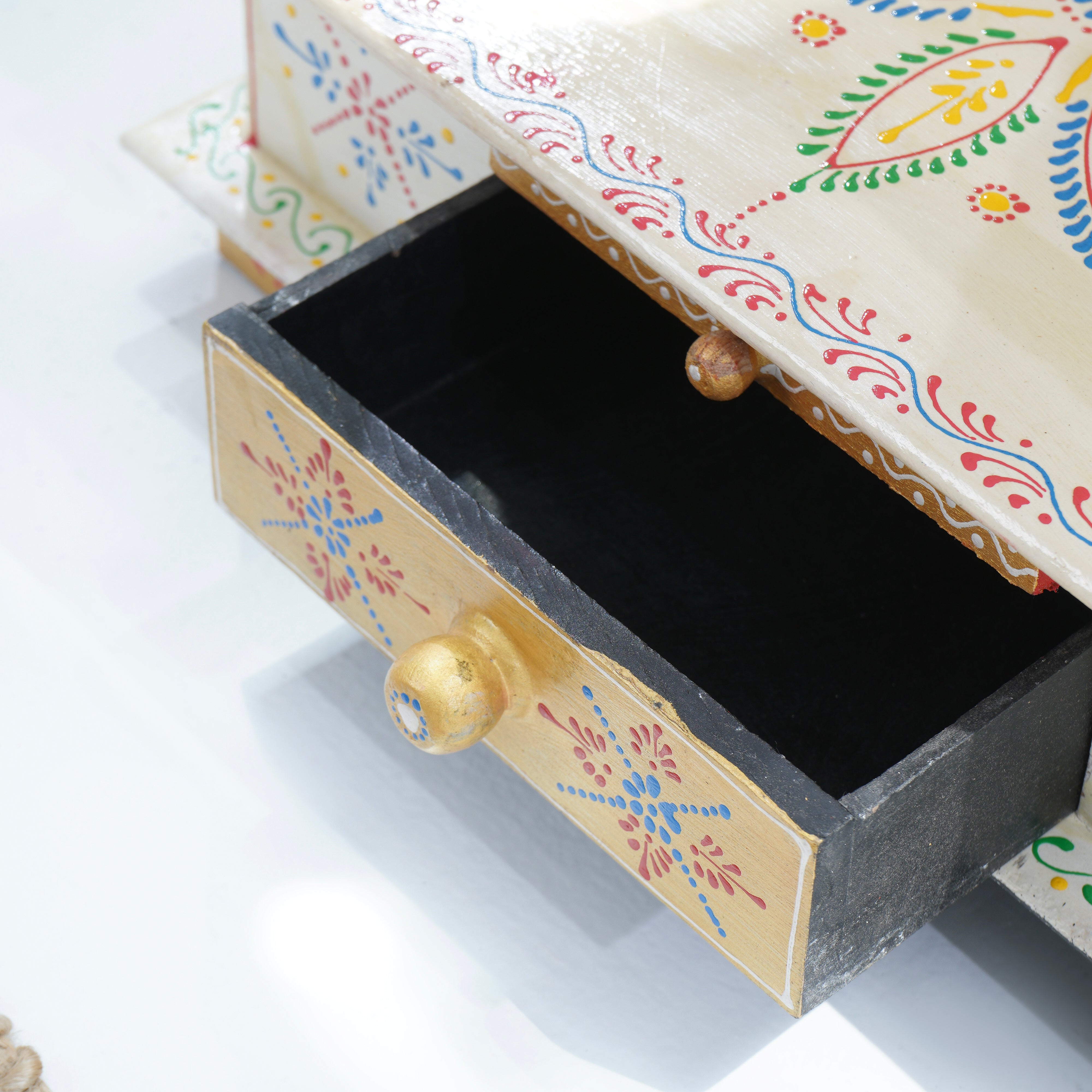 WDN PAINTING ONE DRAWER TEMPLE