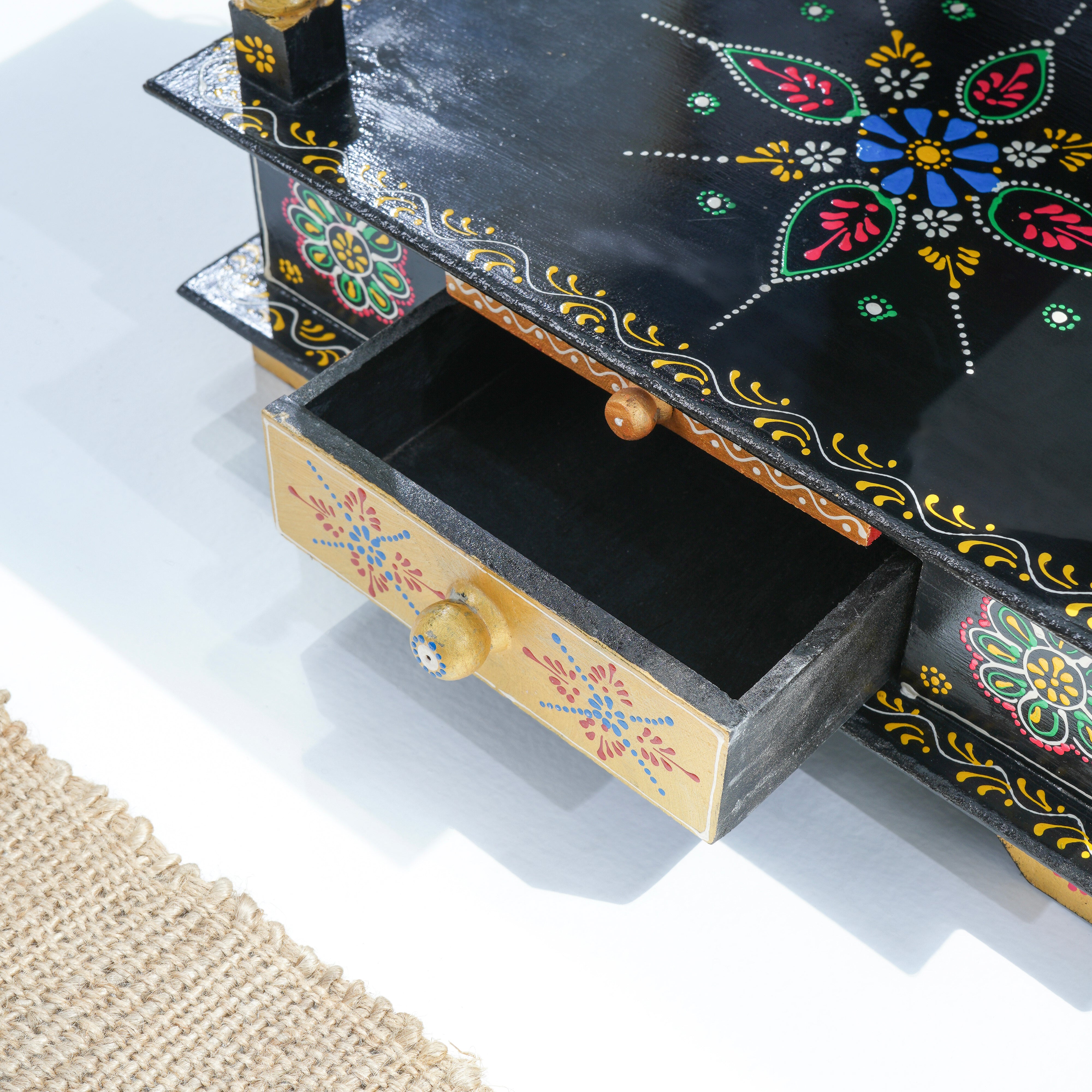 WDN PAINTING ONE DRAWER TEMPLE