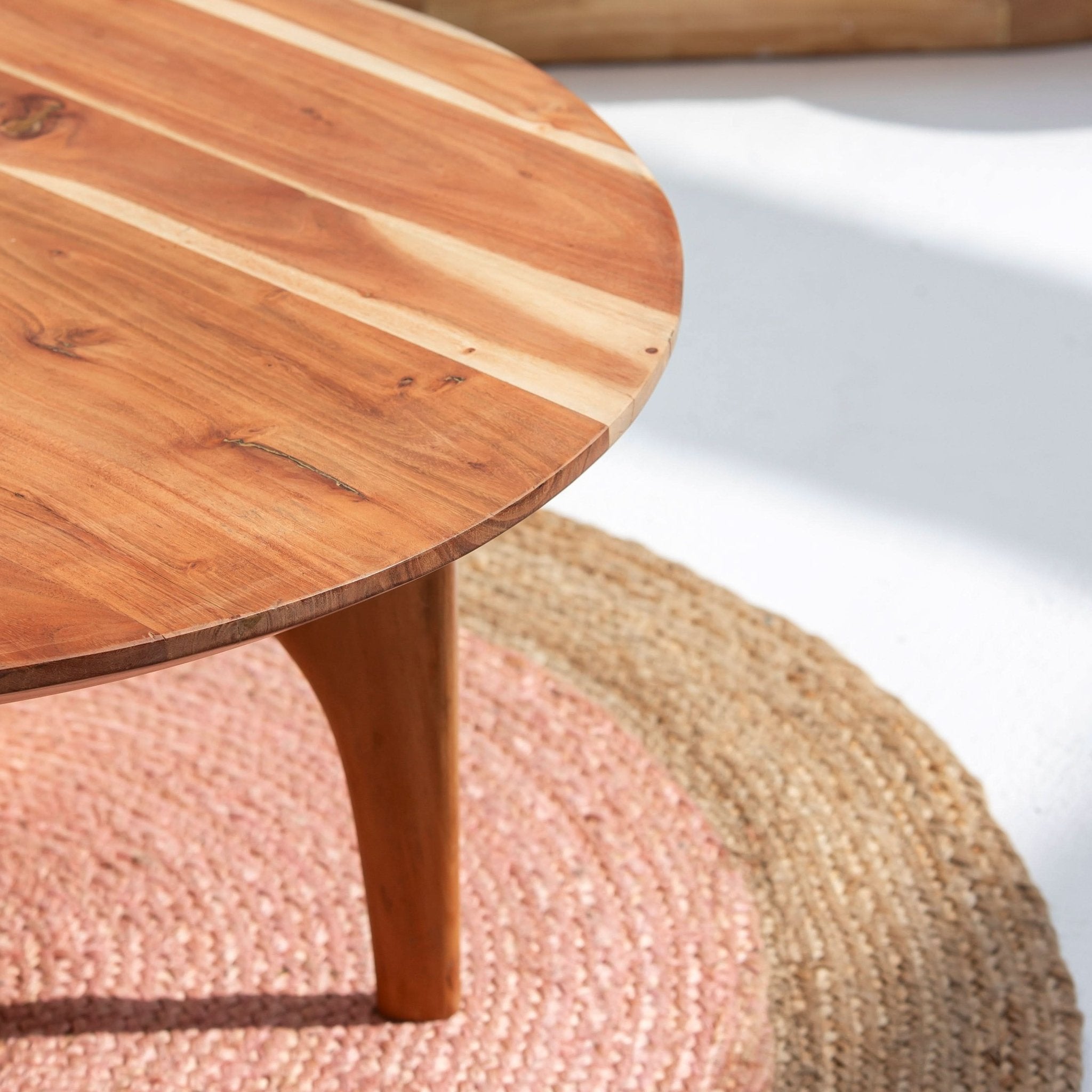 ACACIA ROUND COFFEE TABLE - Art and craft furniture