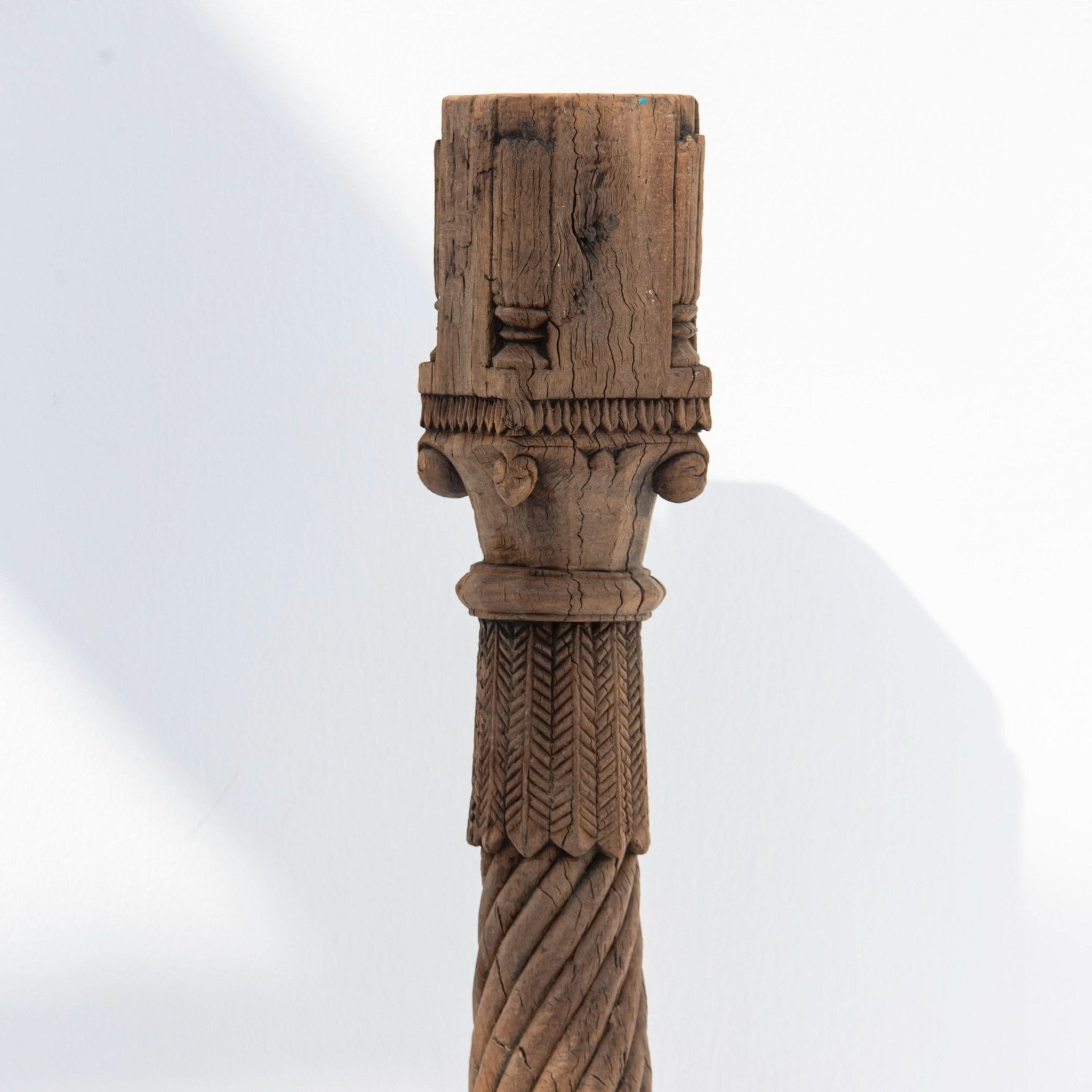 Antique Wooden Piller Unique Design - Art and craft furniture