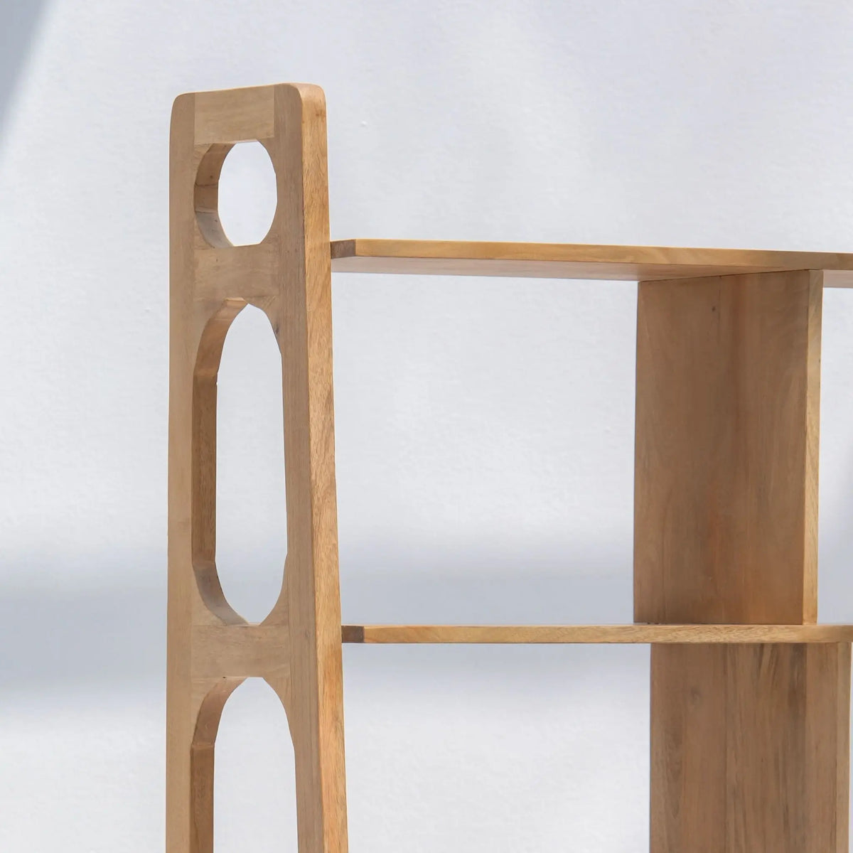 AUREVO WOODEN BOOKSHELF - Art and craft furniture