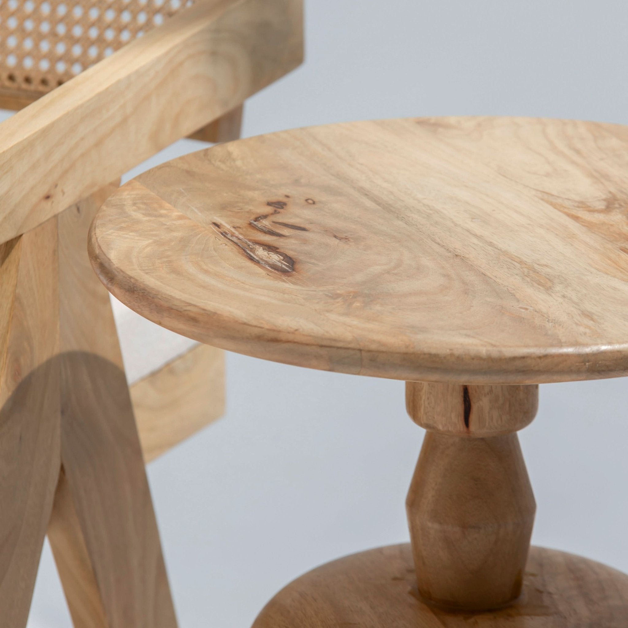 AUREVO WOODEN ROUND STOOL - Art and craft furniture
