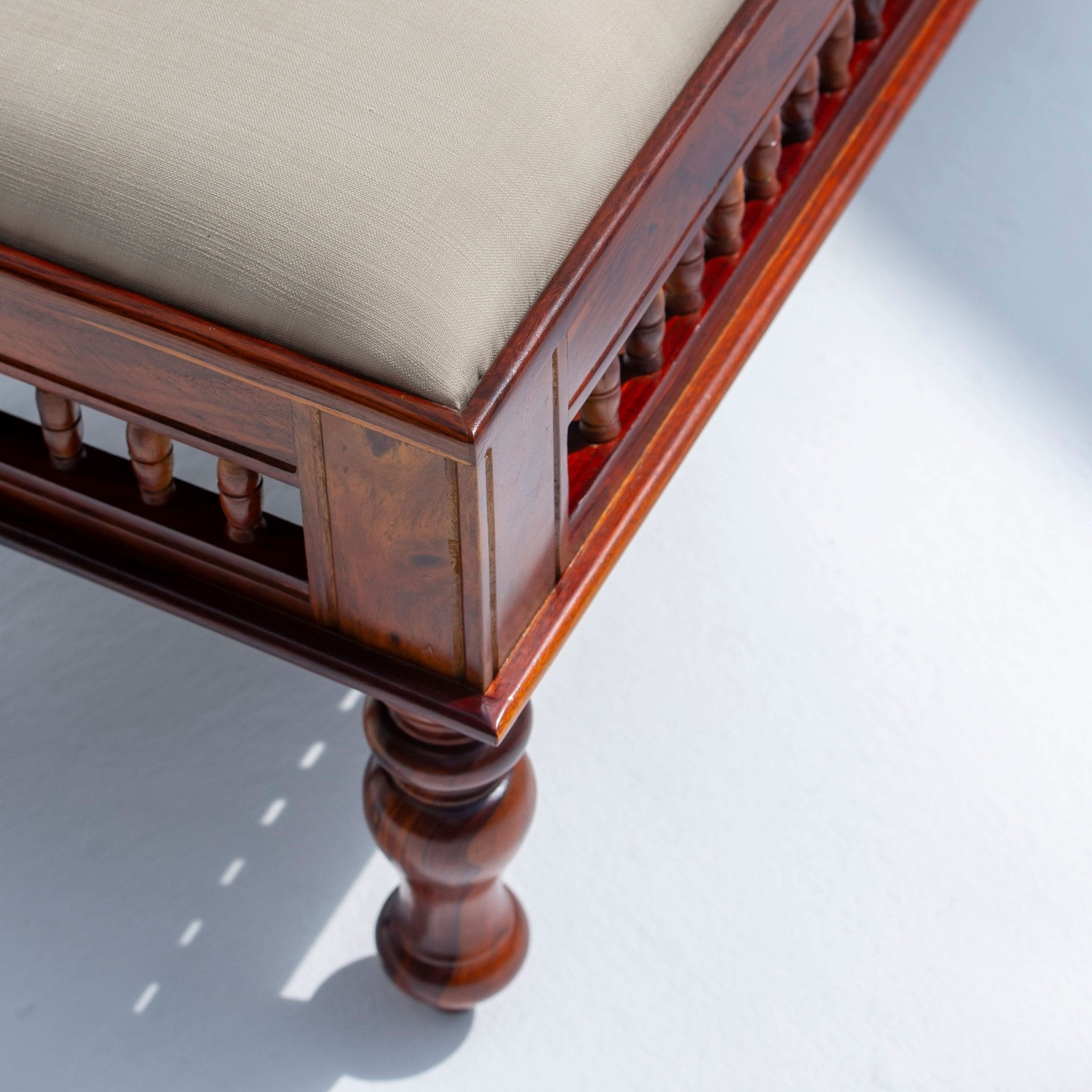 BARCELONA WOODEN BENCH - Art and craft furniture