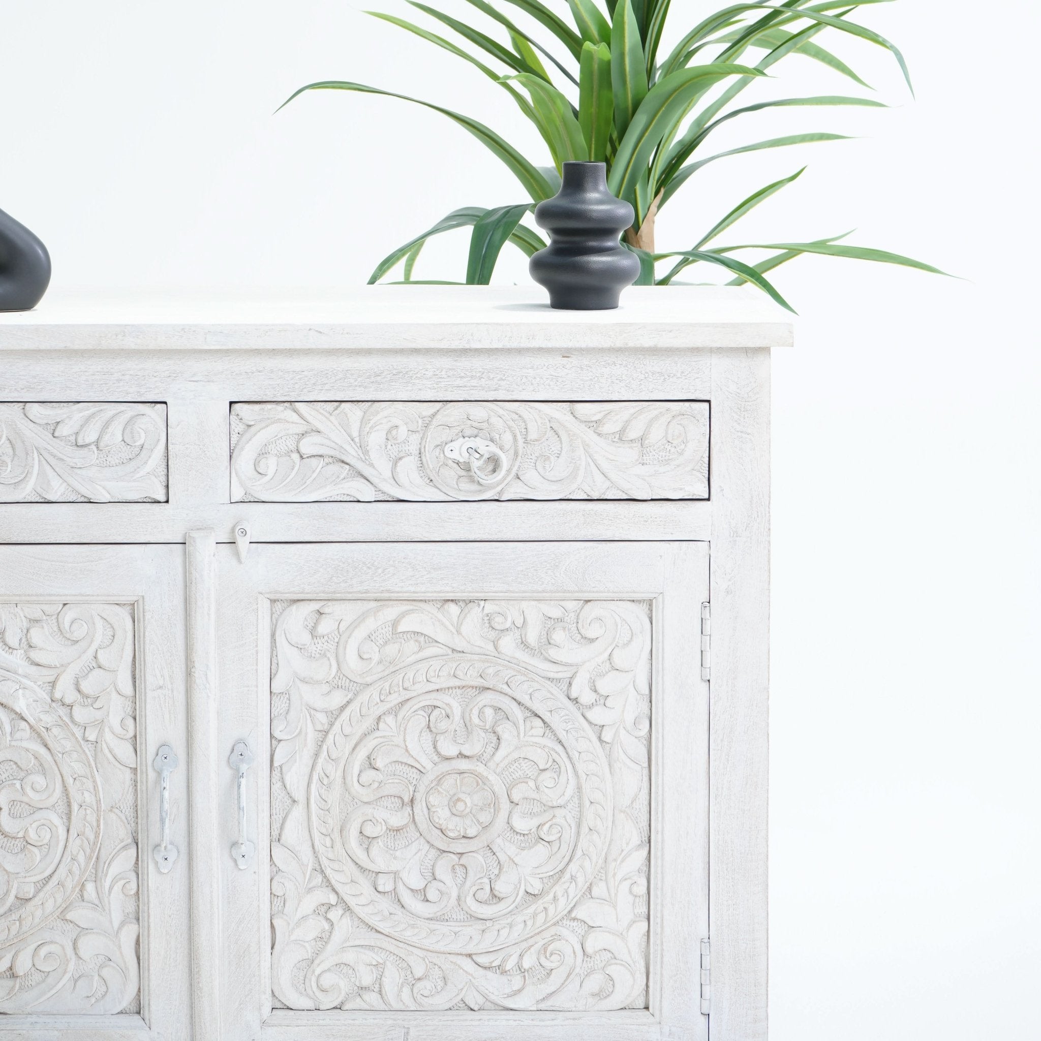 BLEND CARVED SIDEBOARD - Art and craft furniture