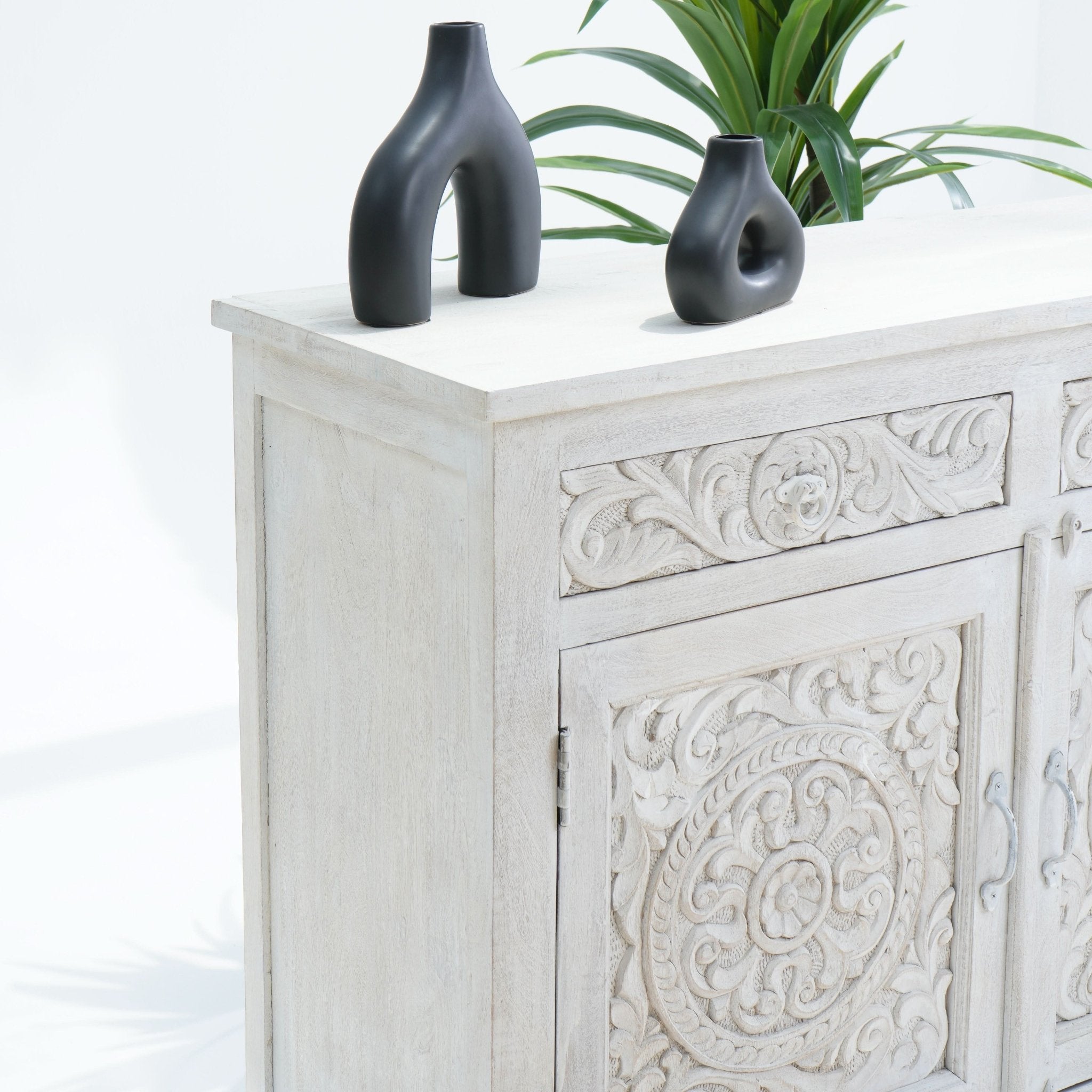 BLEND CARVED SIDEBOARD - Art and craft furniture