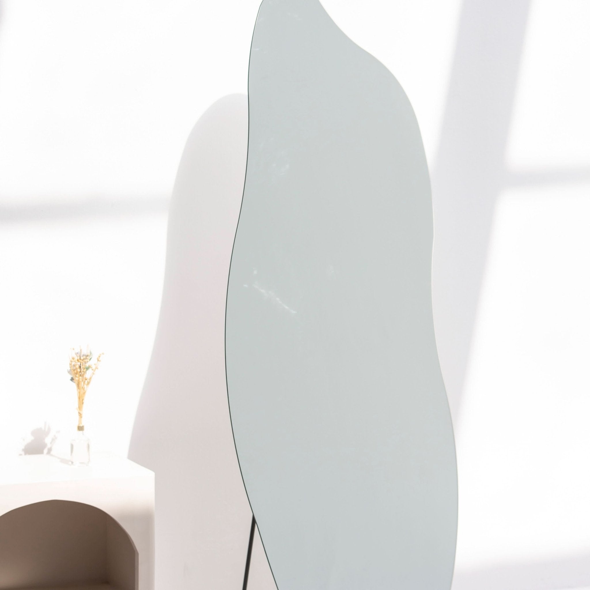 BYRON CURVE MIRROR FRAME - Art and craft furniture